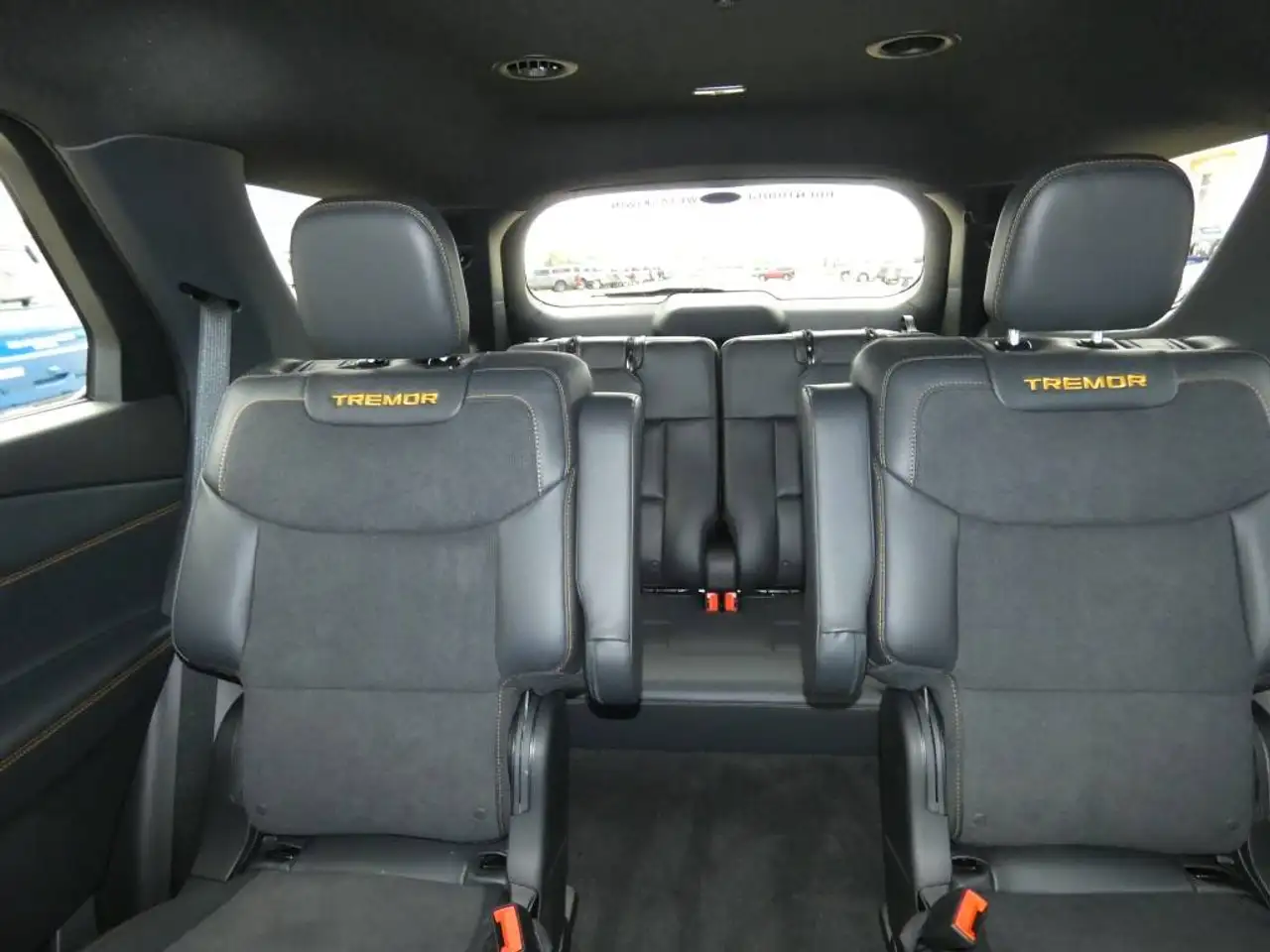 Ford Explorer photo Ford Explorer