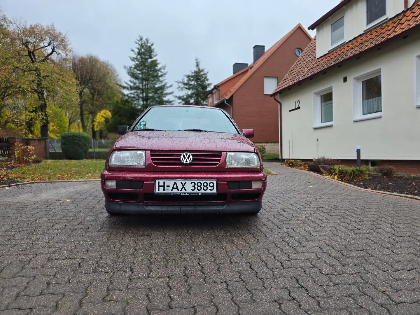 Volkswagen Vento Vento 1.8 GLX Червоний - 1