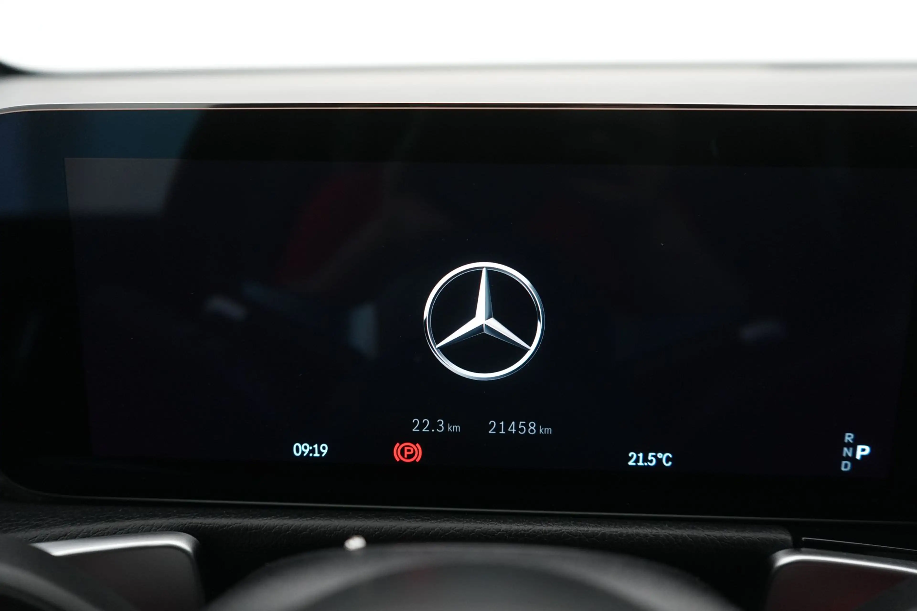 Mercedes-Benz EQB 250 250+ AMG Line 7Pl. LEDER/ALCANTARA LED GPS PDC CAM — photo 14