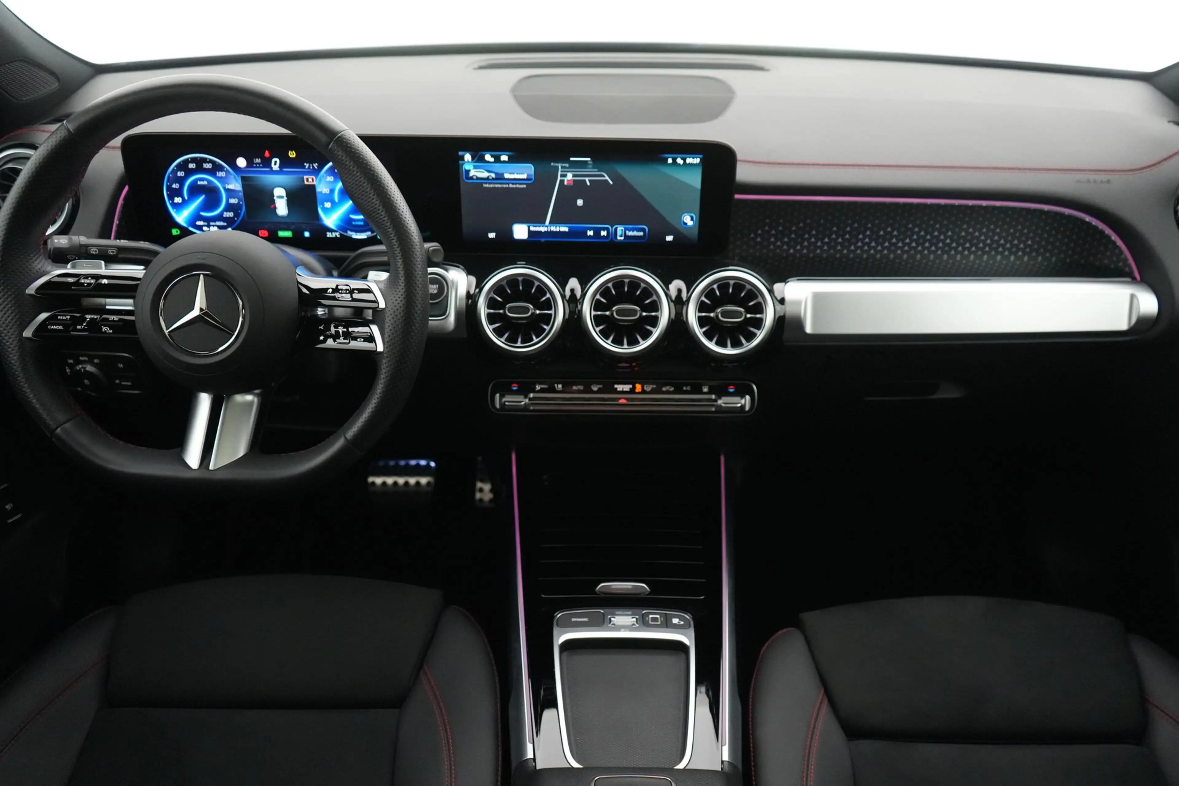 Mercedes-Benz EQB 250 250+ AMG Line 7Pl. LEDER/ALCANTARA LED GPS PDC CAM — photo 13