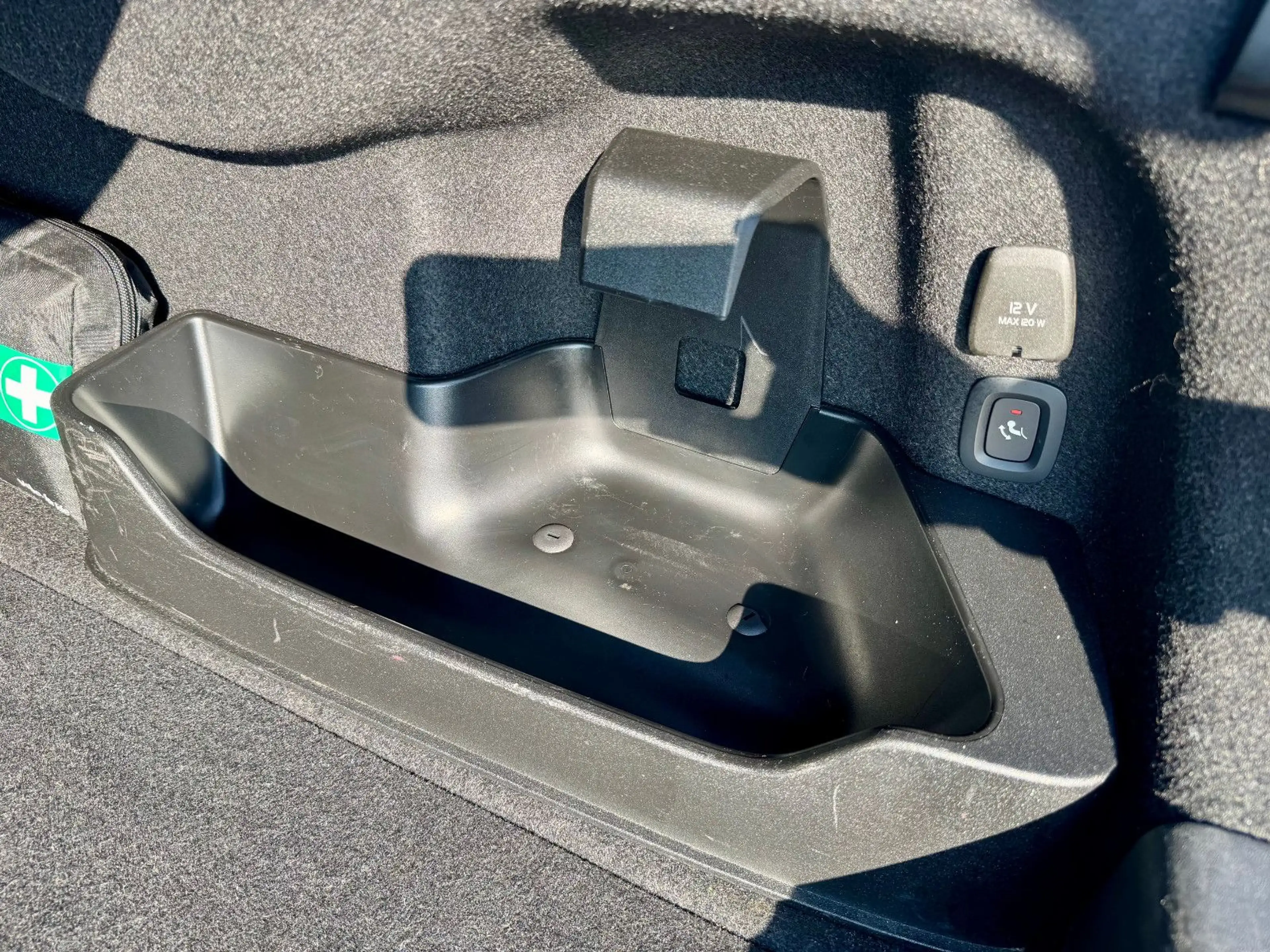 Volvo S90 T8 Ultimate Bright Recharge Plug-In Hybrid — photo 11