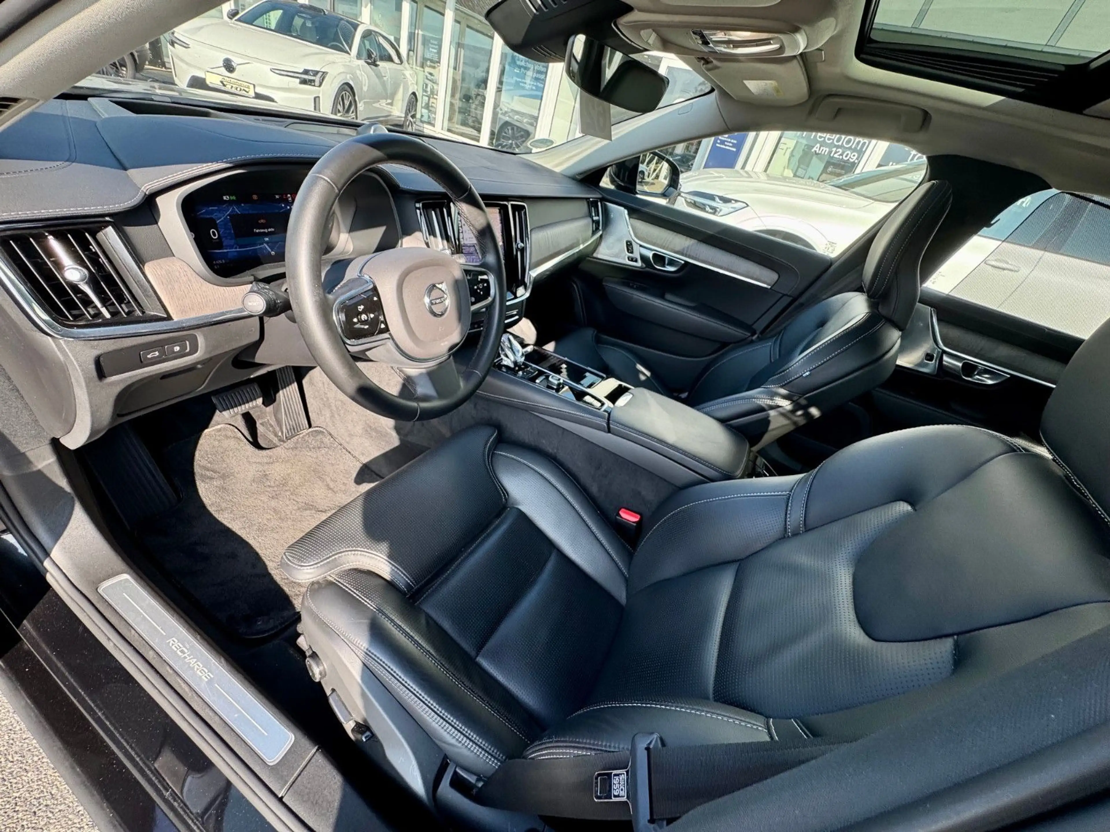 Volvo S90 T8 Ultimate Bright Recharge Plug-In Hybrid — photo 7