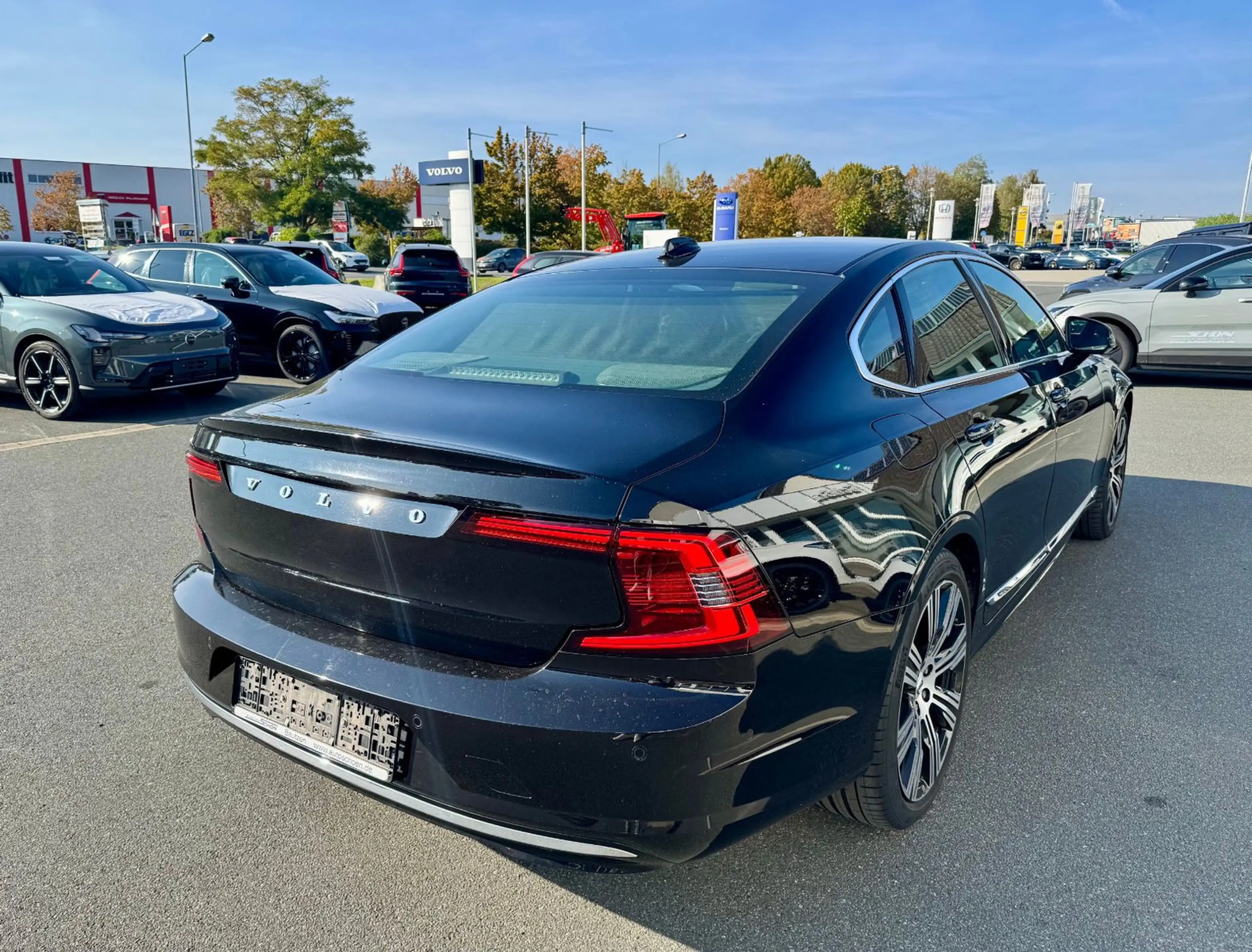 Volvo S90 T8 Ultimate Bright Recharge Plug-In Hybrid — photo 4