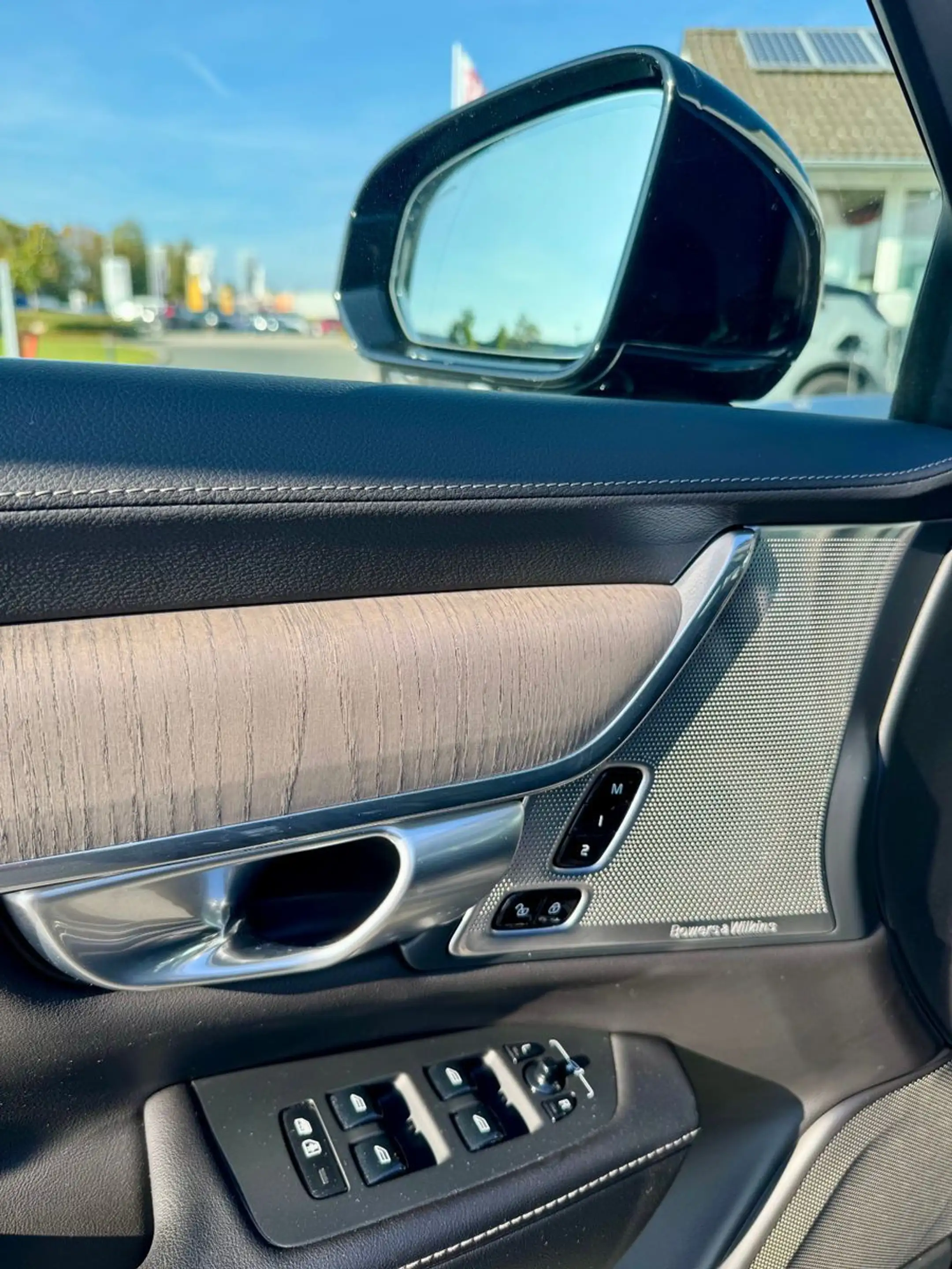Volvo S90 T8 Ultimate Bright Recharge Plug-In Hybrid — photo 6