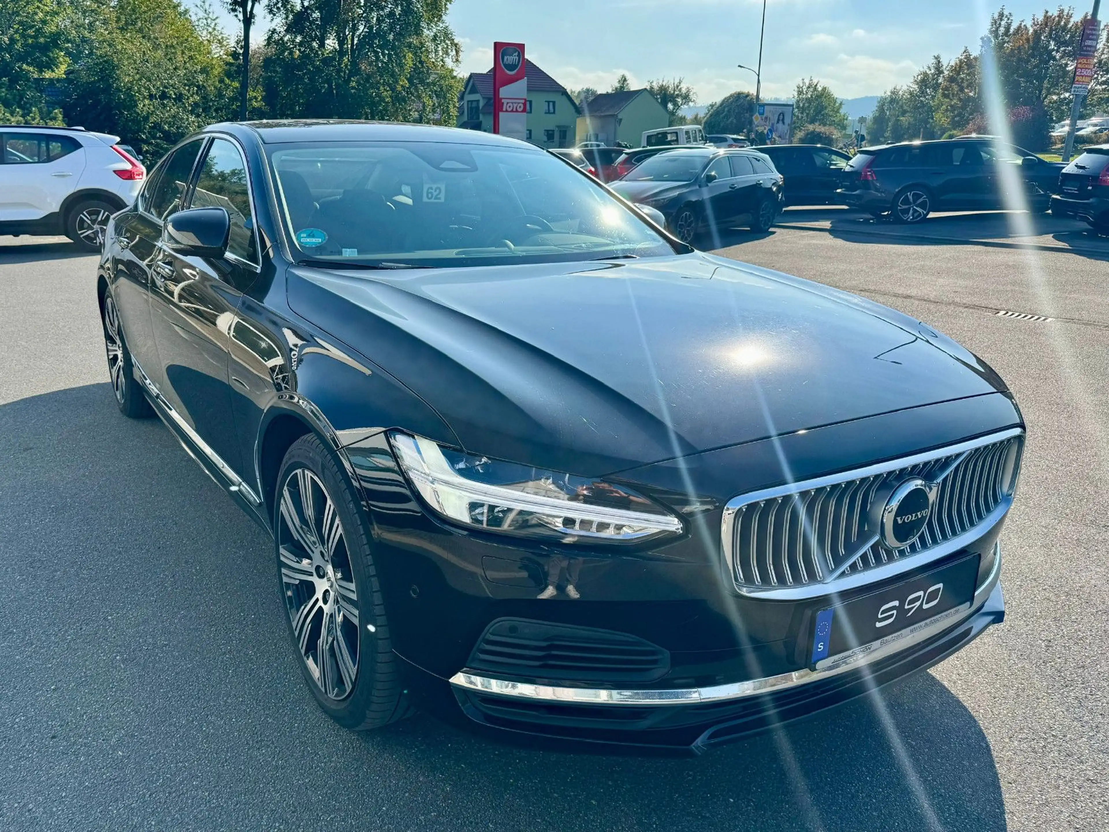 Volvo S90 T8 Ultimate Bright Recharge Plug-In Hybrid — photo 3