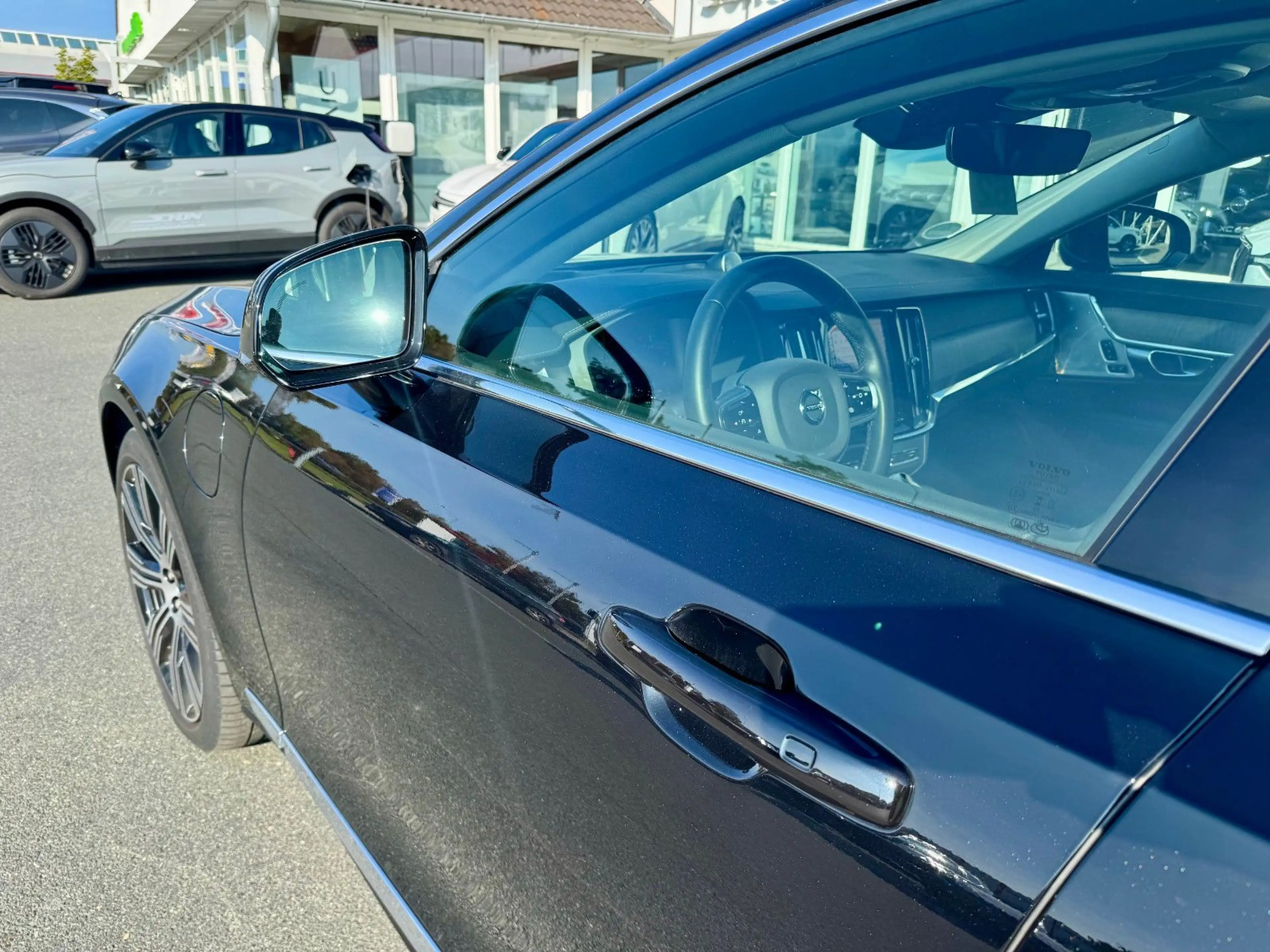 Volvo S90 T8 Ultimate Bright Recharge Plug-In Hybrid — photo 5