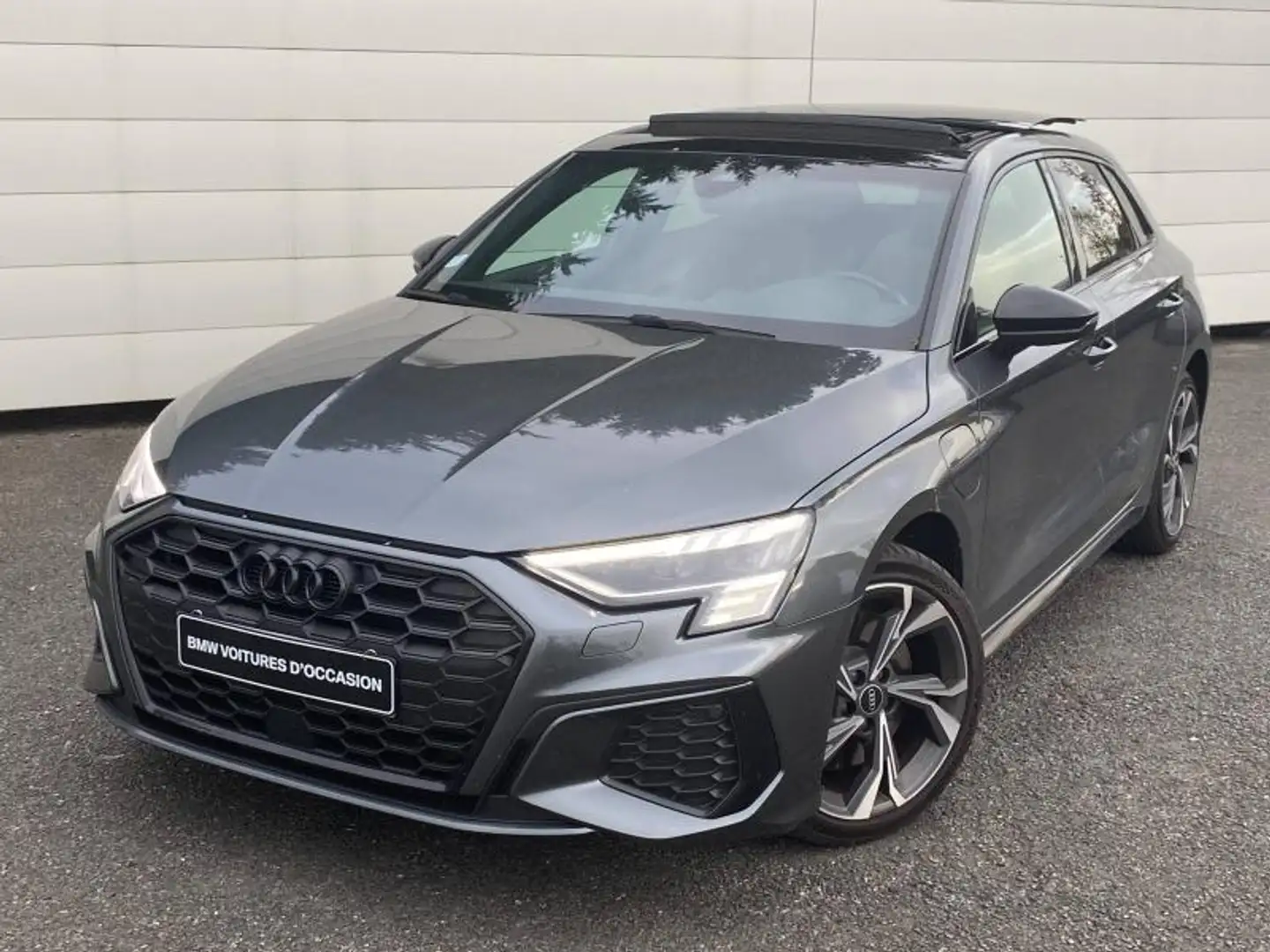 Audi A3 45 TFSI e 245ch Competition S tronic 6 - 1