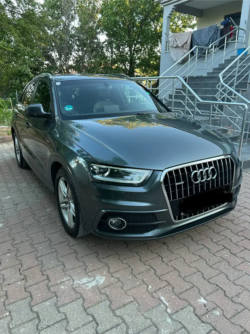 Audi Q3 2,0 TDI quattro DPF S-tronic Grau - 2