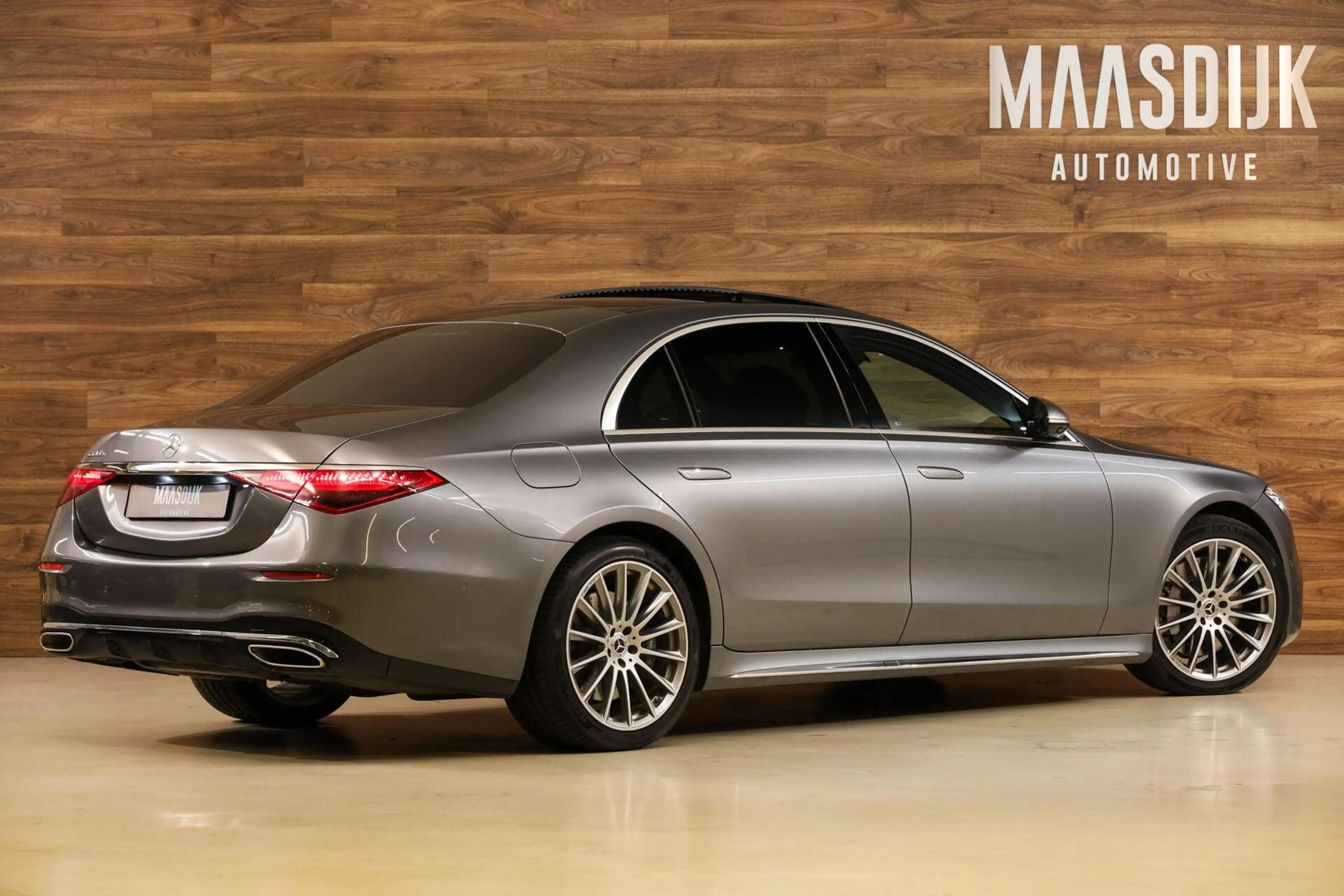 Mercedes-Benz S 580 e AMG Line — photo 9