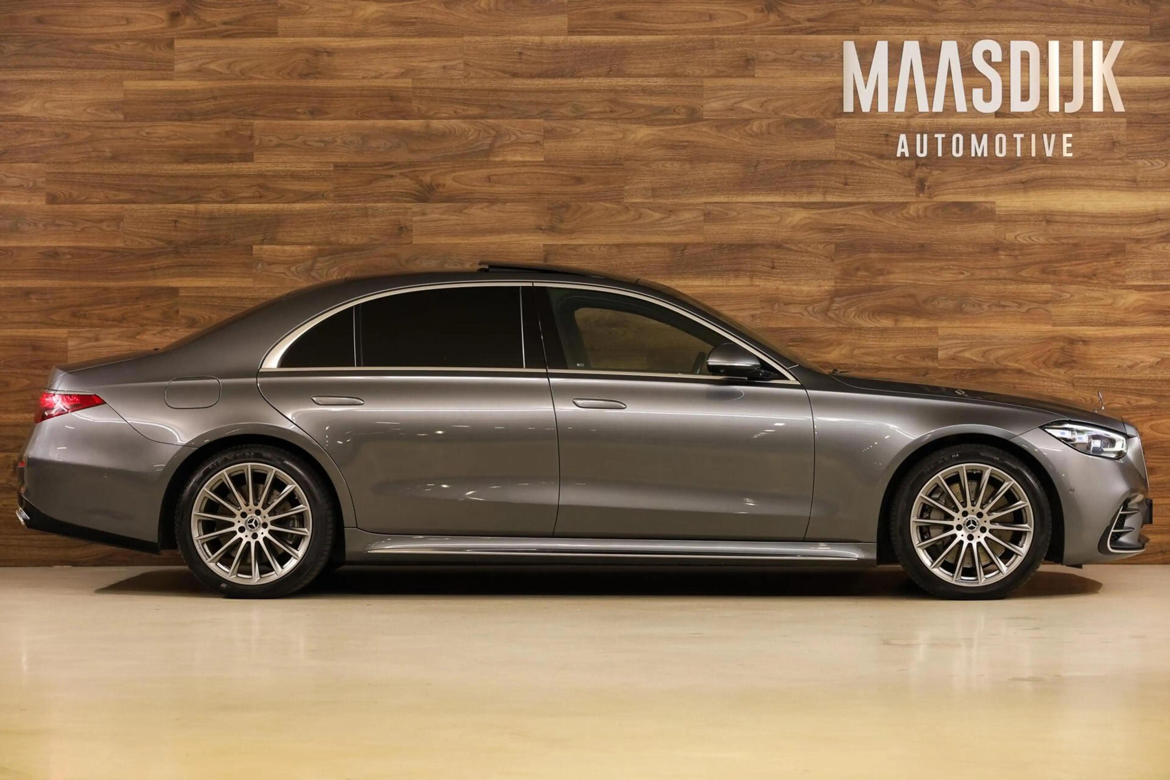 Mercedes-Benz S 580 e AMG Line — photo 6