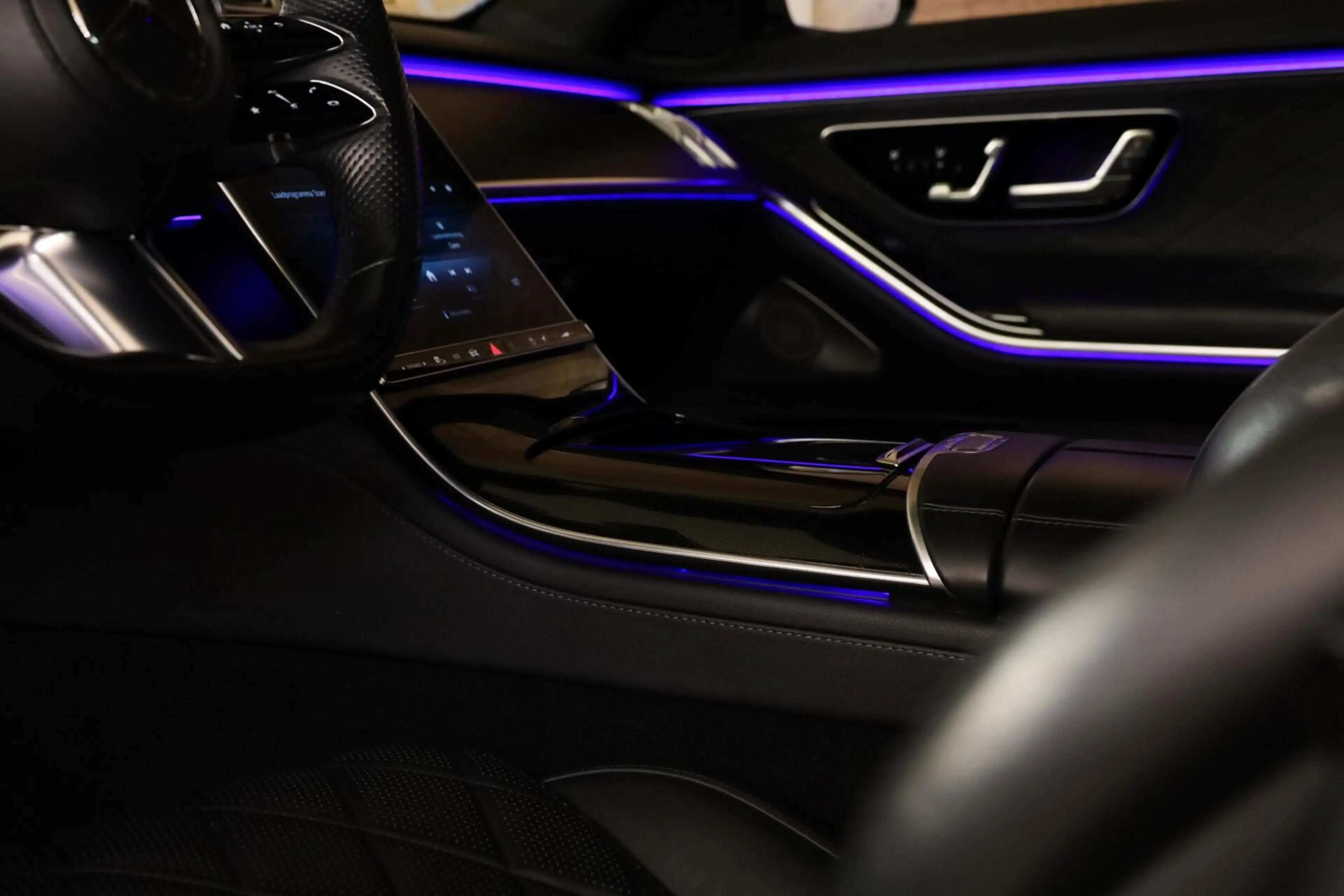 Mercedes-Benz S 580 e AMG Line — photo 24