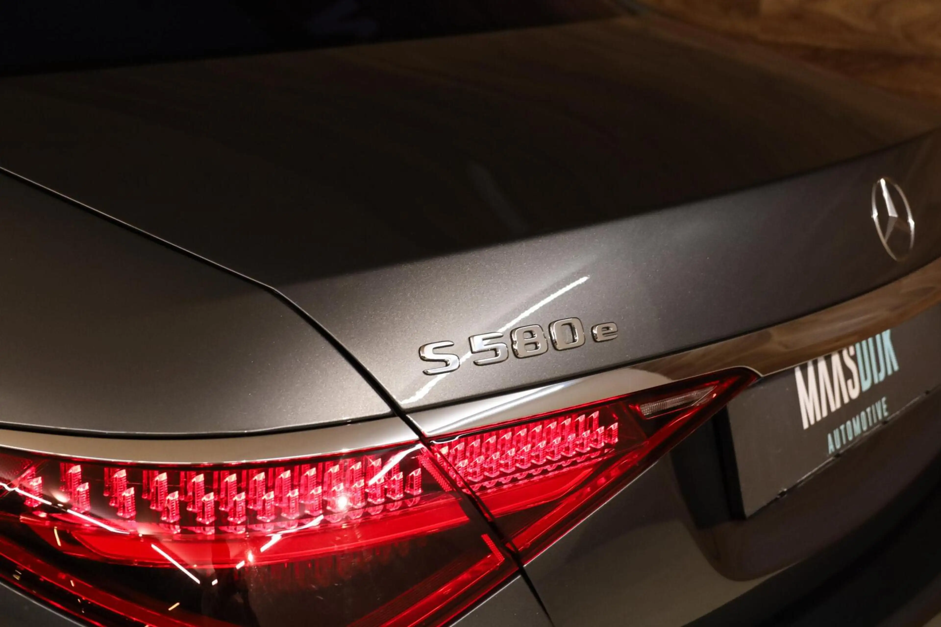 Mercedes-Benz S 580 e AMG Line — photo 43