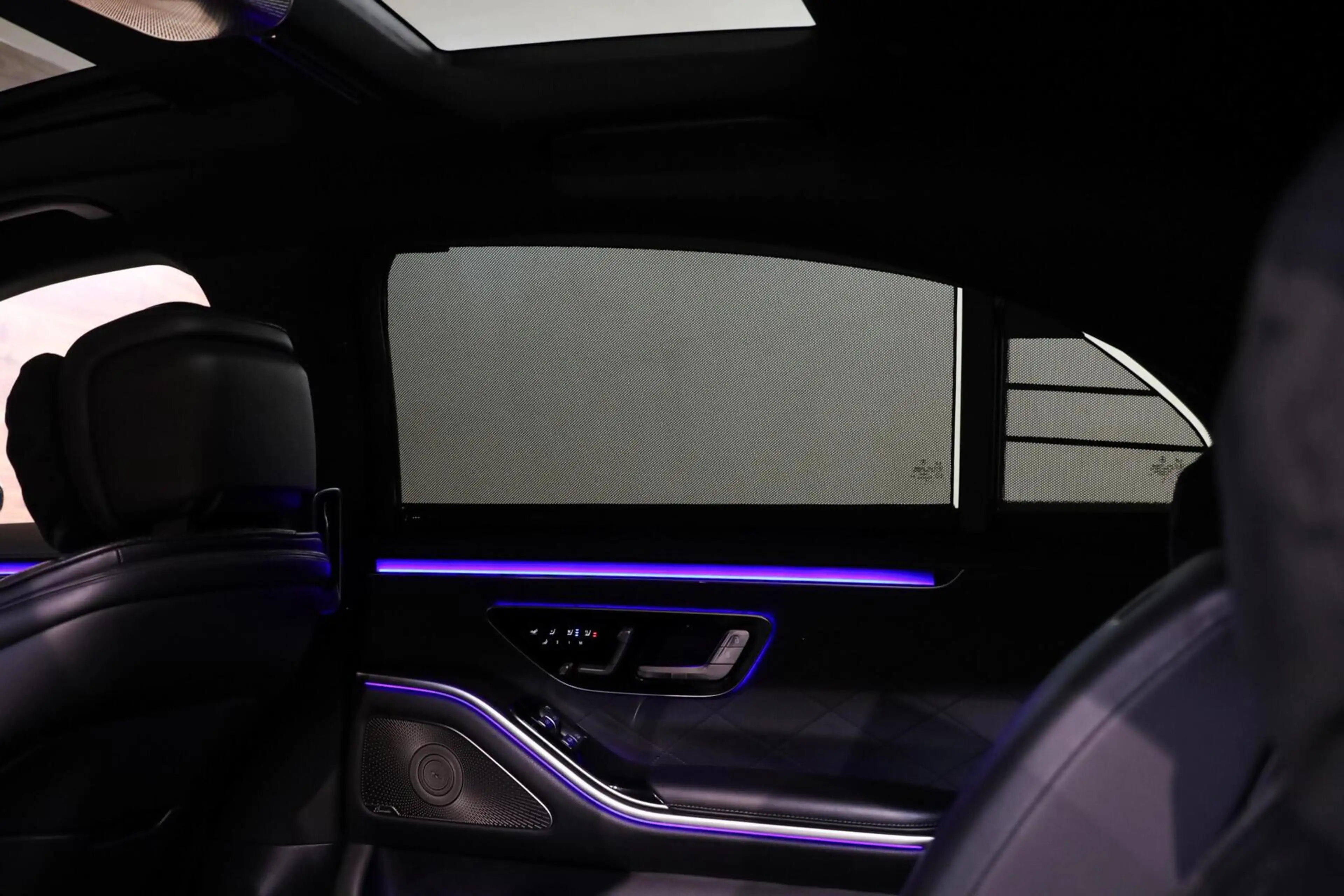 Mercedes-Benz S 580 e AMG Line — photo 27