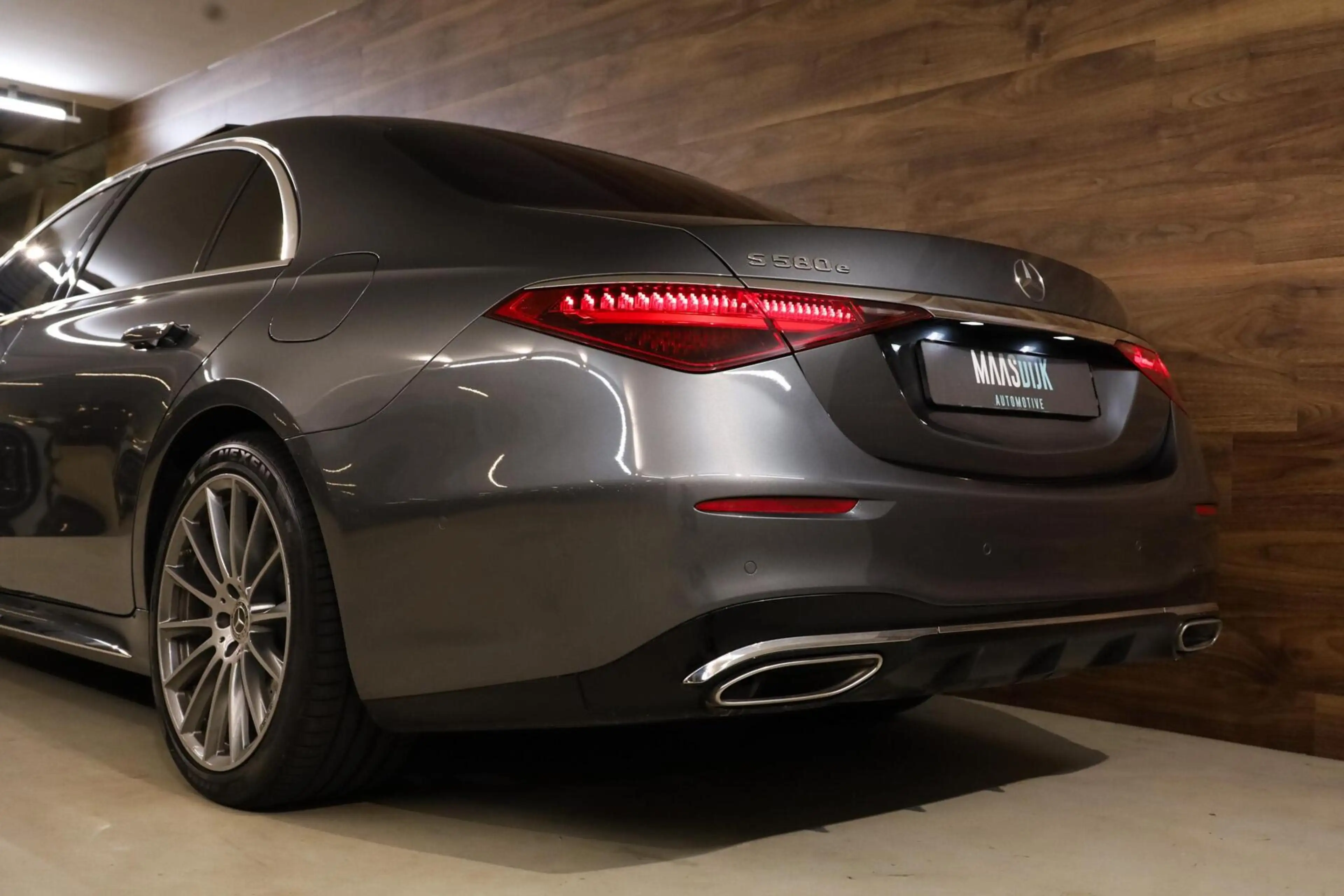 Mercedes-Benz S 580 e AMG Line — photo 41