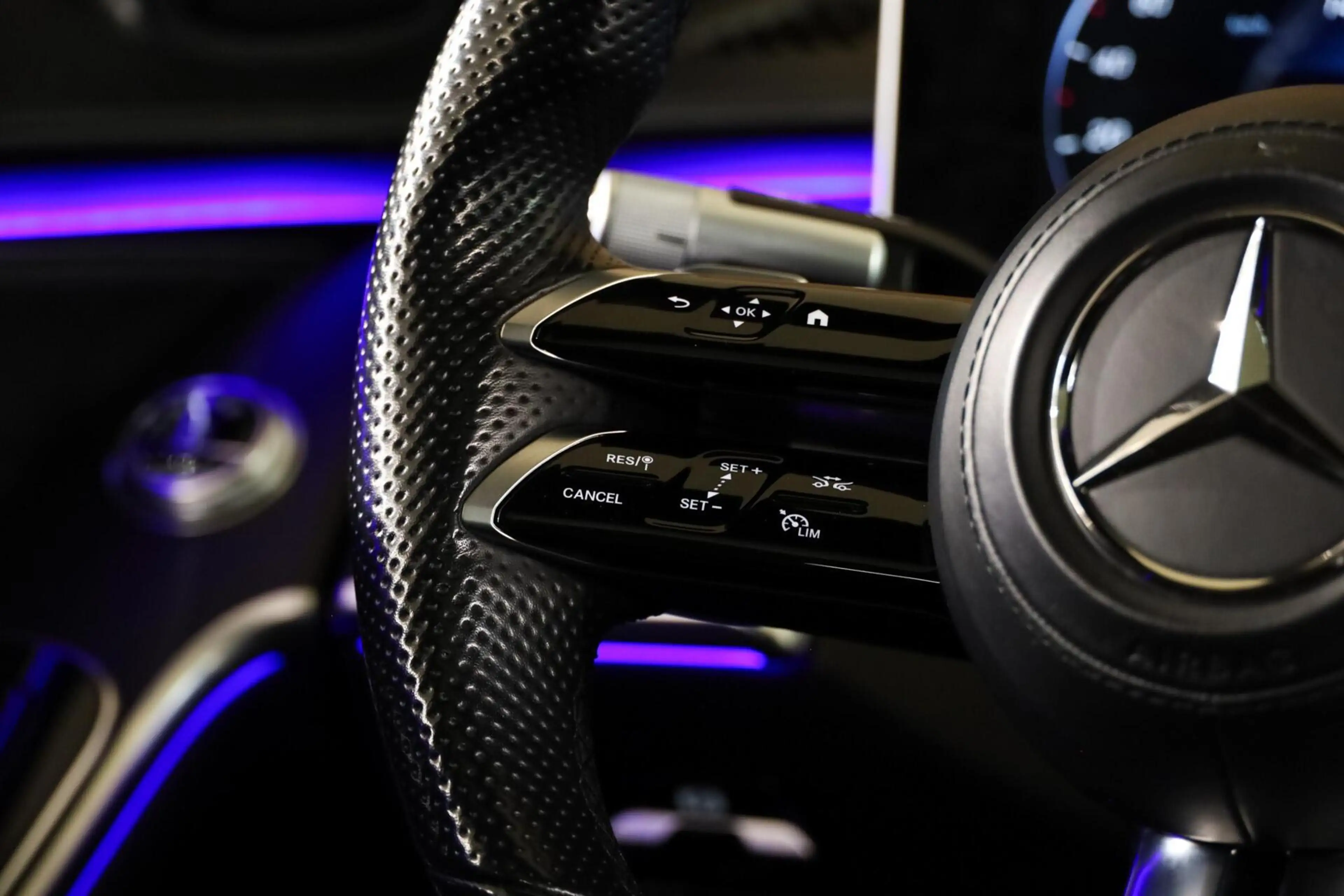 Mercedes-Benz S 580 e AMG Line — photo 23