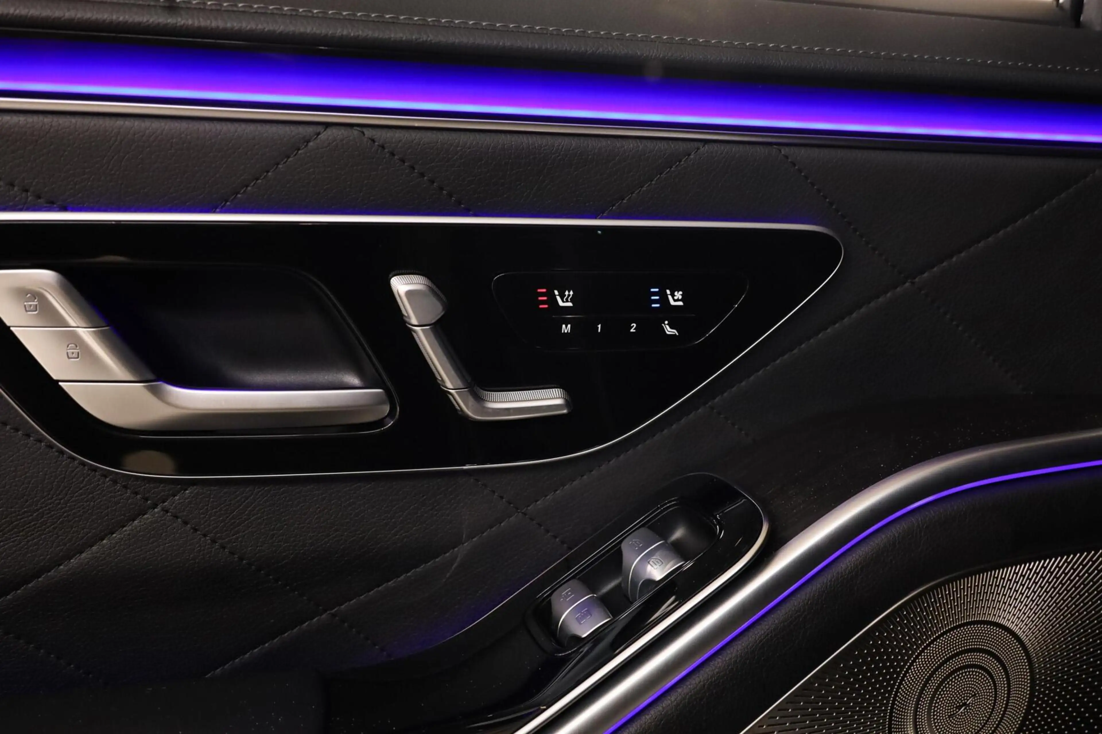 Mercedes-Benz S 580 e AMG Line — photo 12