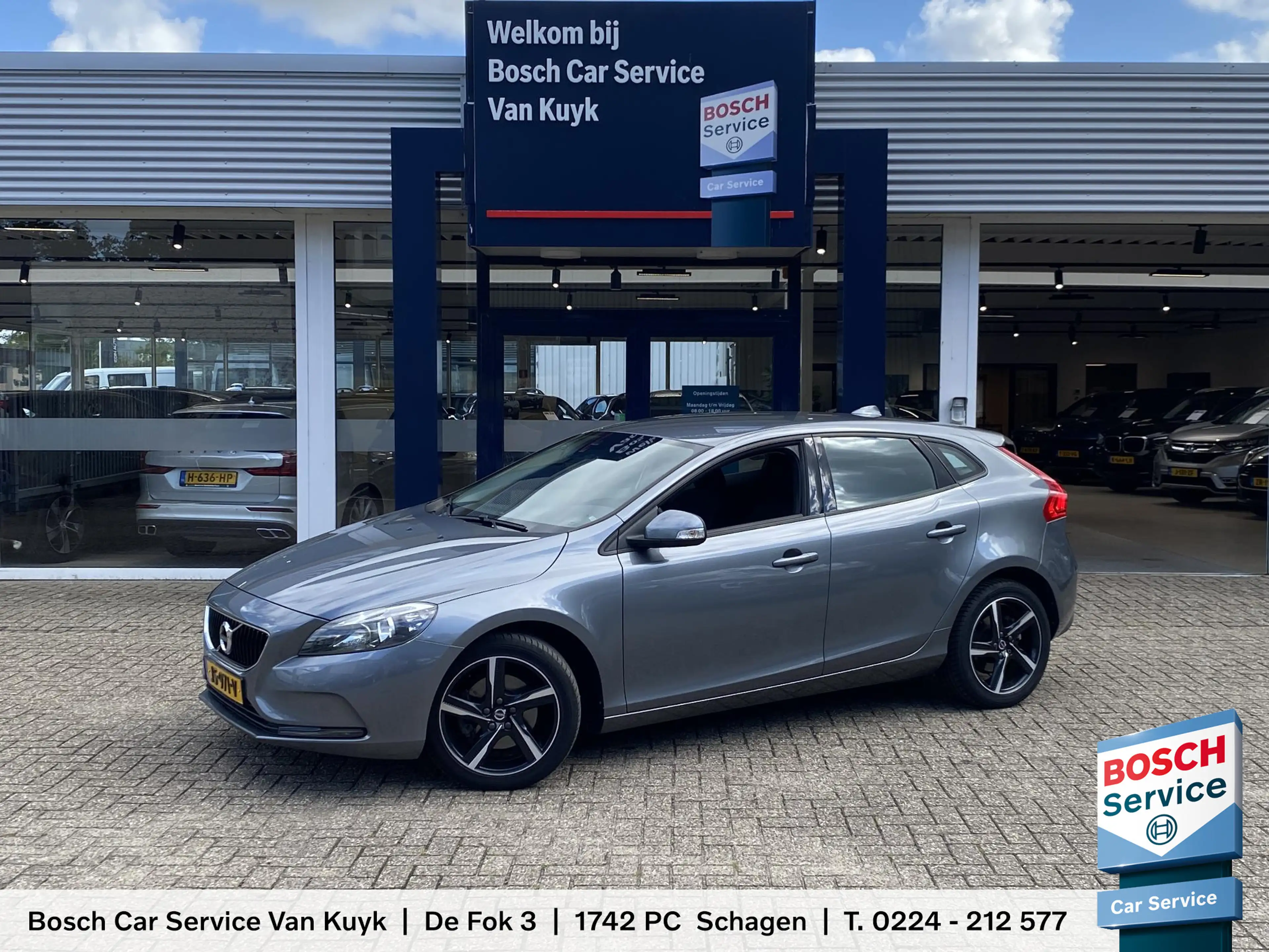 Volvo V40 2.0 T2 Kinetic / NL Auto / Navigatie / Bluetooth