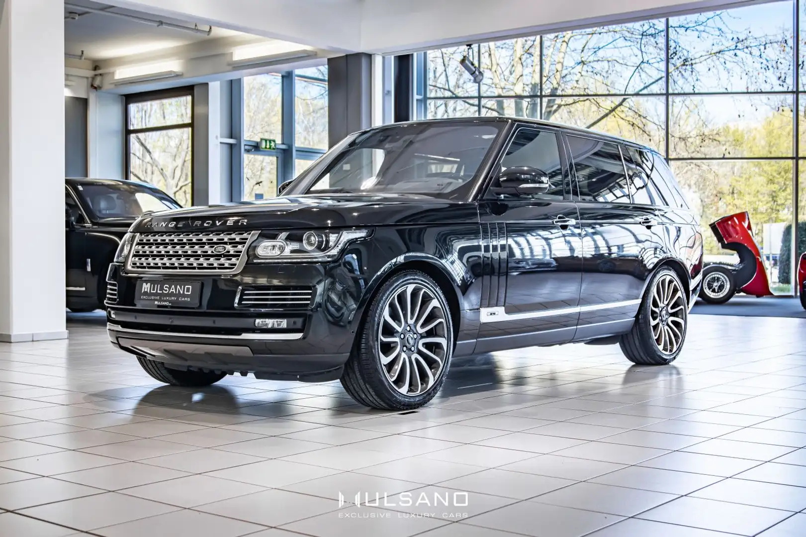 Land Rover Range Rover 4.4 SDV8 LWB LANG LONG AUTOBIOGRAPHY Zwart - 1