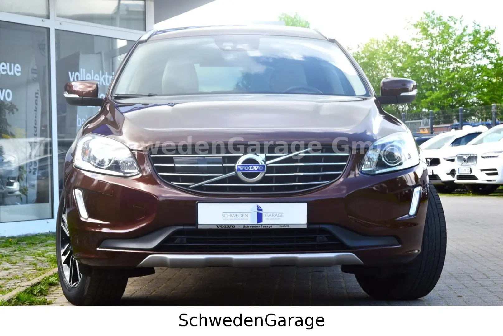 Volvo XC60 D4 Summum 8-Gang Geartronic AHK smeđa - 1