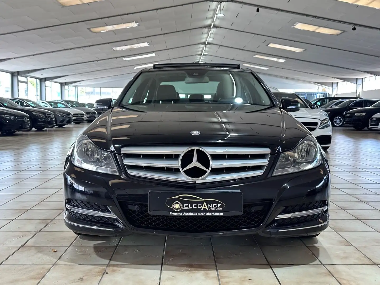 Mercedes-Benz C 200 CGI BlueEfficiency*AVATNGARDE*KLIMA*PANO* Noir - 2