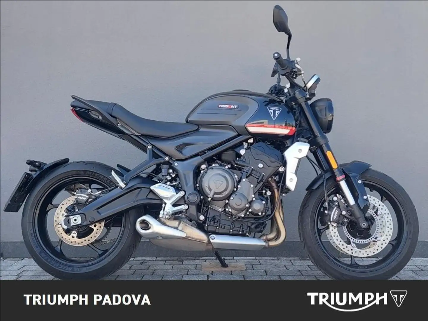 Triumph Trident 660 Nero - 1