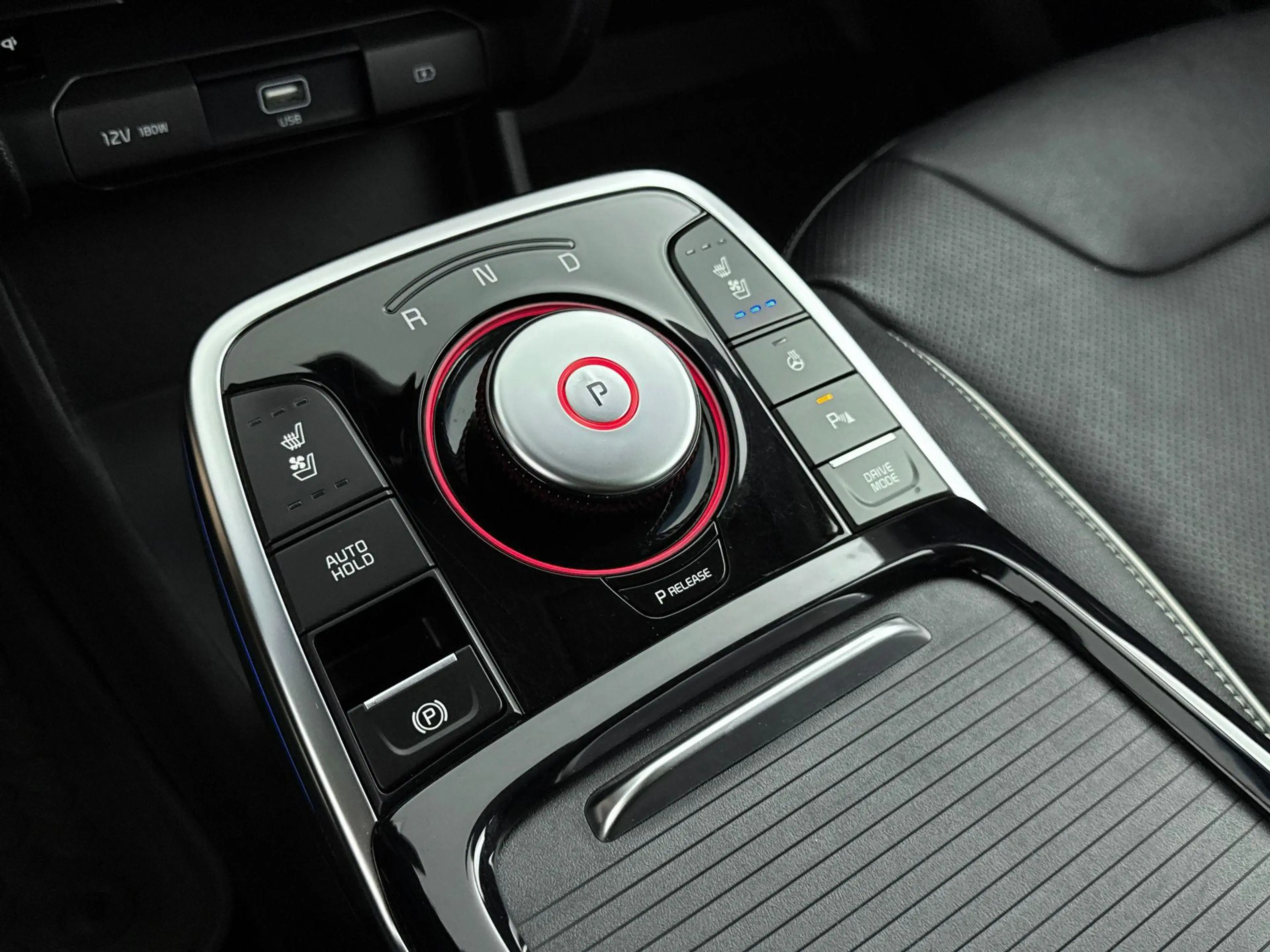 Kia e-Niro ExecutiveLine 64 kWh | Warmtepomp | Camera | JBL A — photo 15