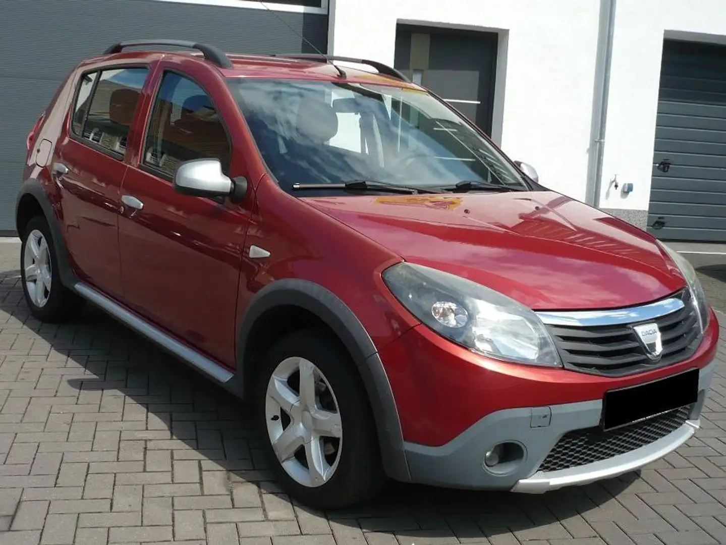 Dacia Sandero 1.6 MPI Stepway Klima Servo Zentralverieglung Rood - 1