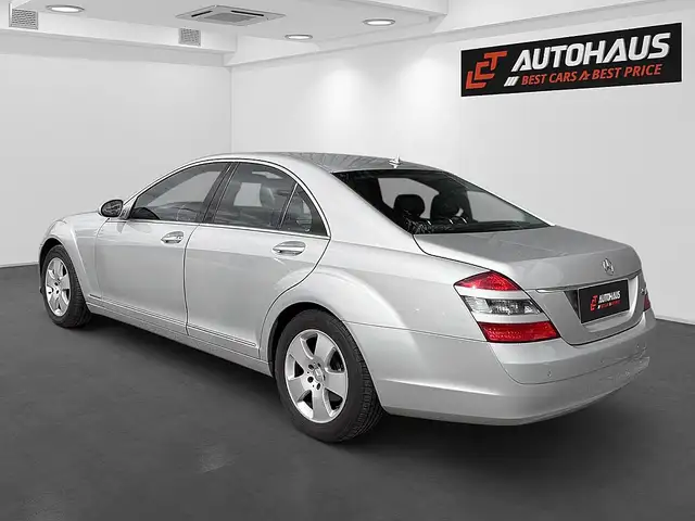 Mercedes-Benz S-Class view 3