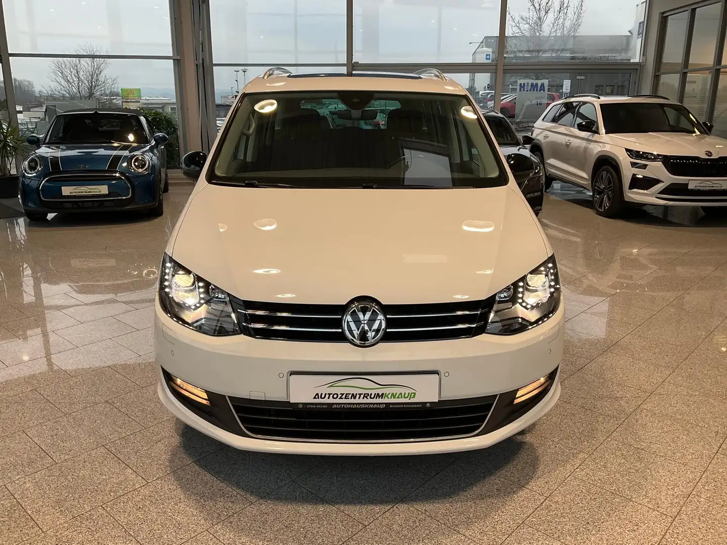 Volkswagen Sharan 2.0TDI IQ.DRIVE 7-Sitzer AHK Pano ACC el. Schiebet Blanc - 2