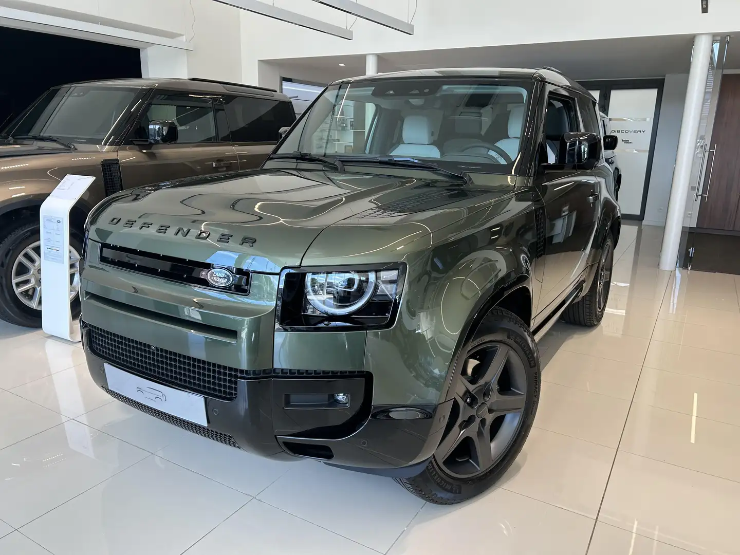 Land Rover Defender X-DYNAMIC SE Groen - 1