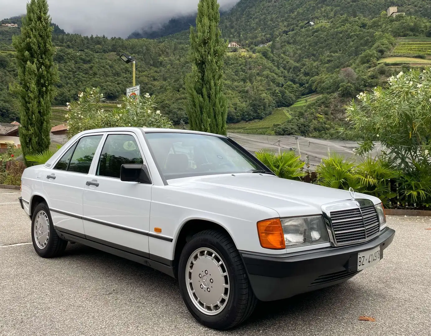 Mercedes-Benz 190 E 122 CV Bianco - 1
