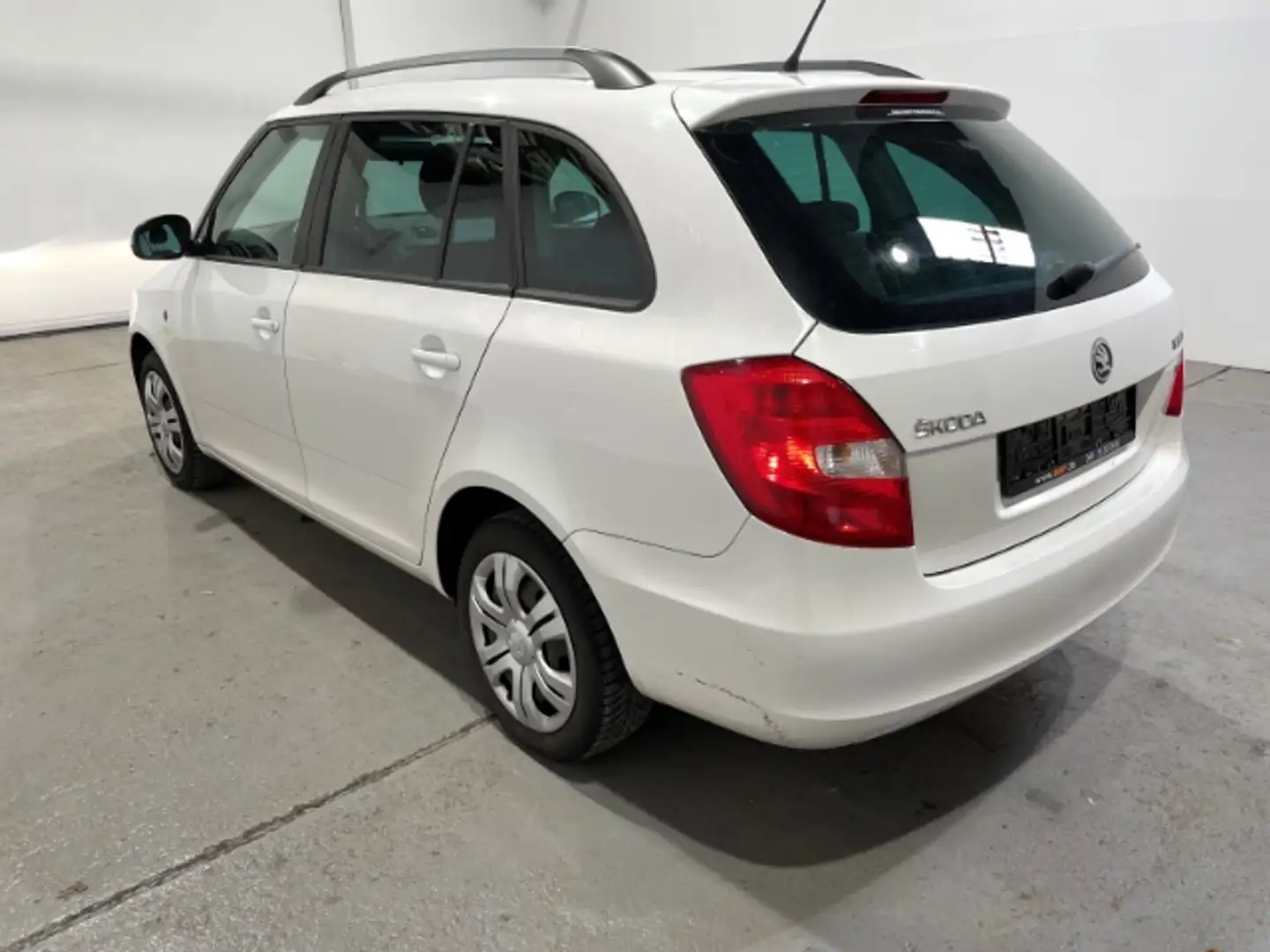 Skoda Fabia Combi Ambition Klima Tempomat Sitzheizung Weiß - 2