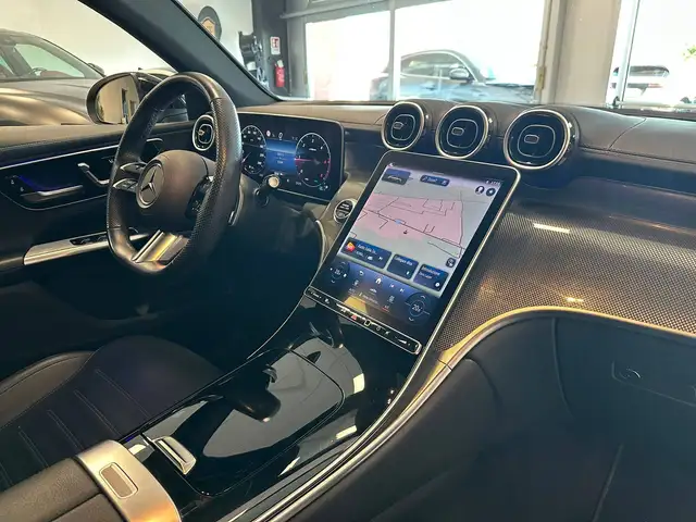 Mercedes-Benz GLC view 9