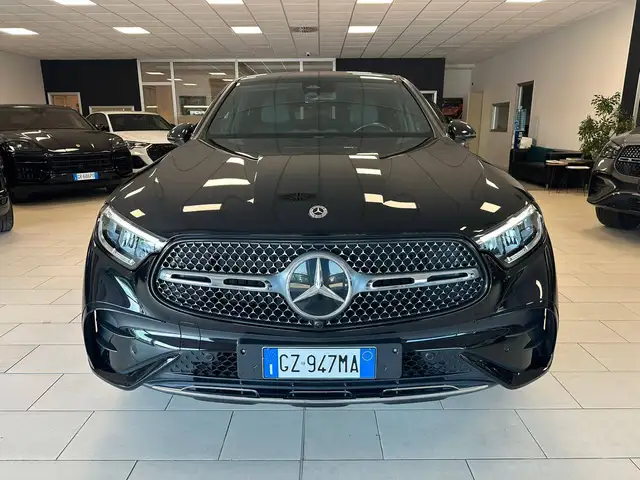 Mercedes-Benz GLC view 2