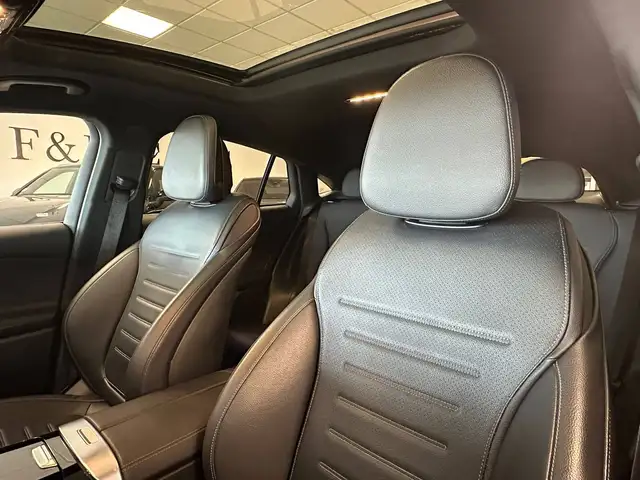 Mercedes-Benz GLC view 13