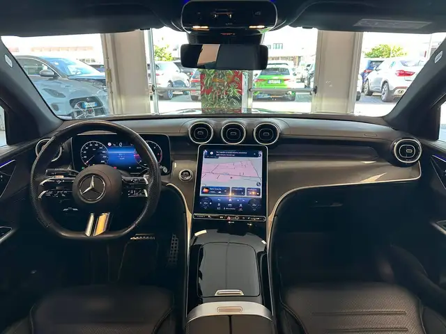 Mercedes-Benz GLC view 8