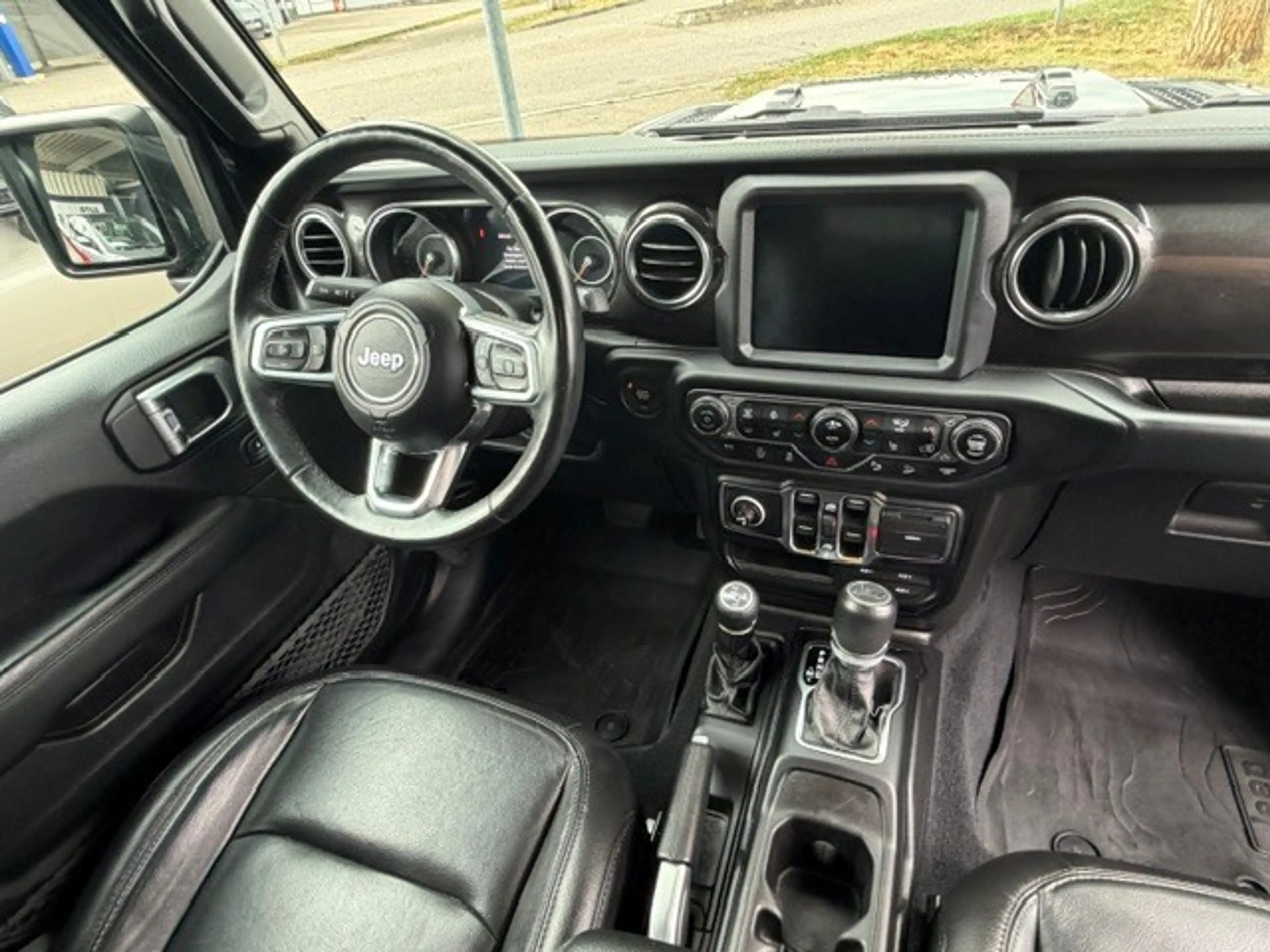 Jeep Wrangler UNLIMITED 2.0 T-GDI NIGHT EAGLE — photo 9