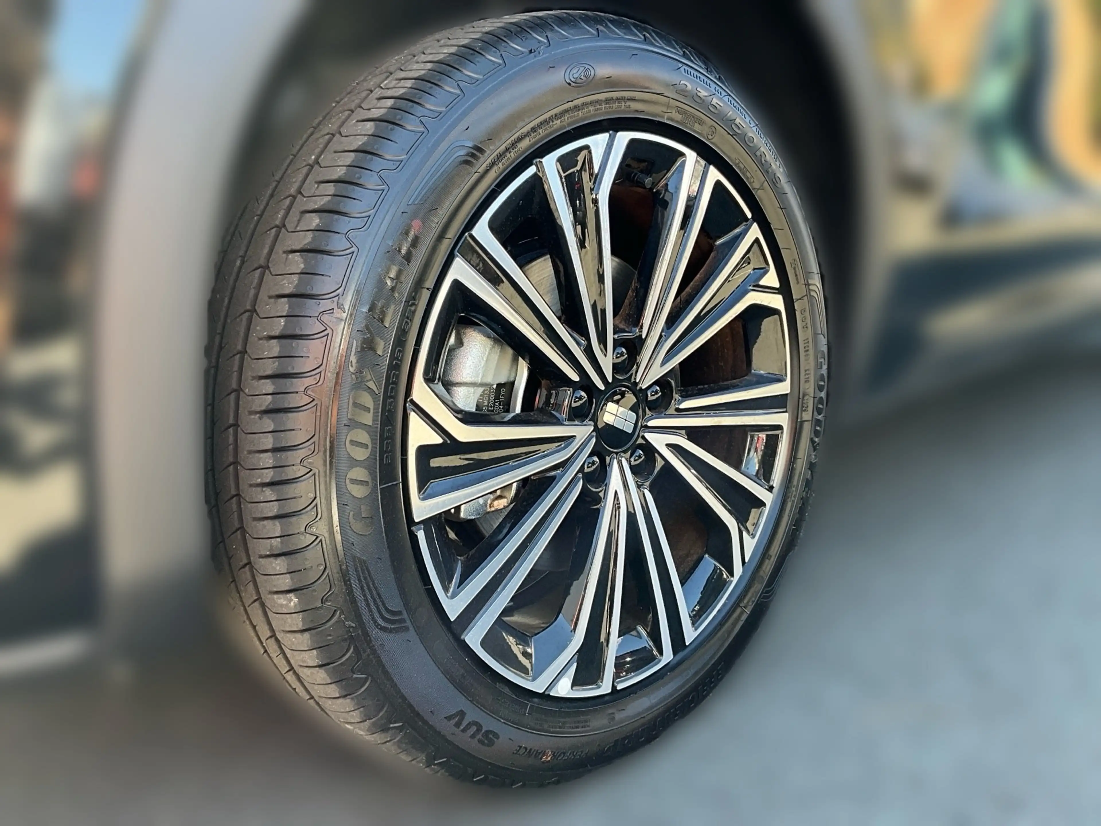 Geely Starray EM-i Max+ — photo 10