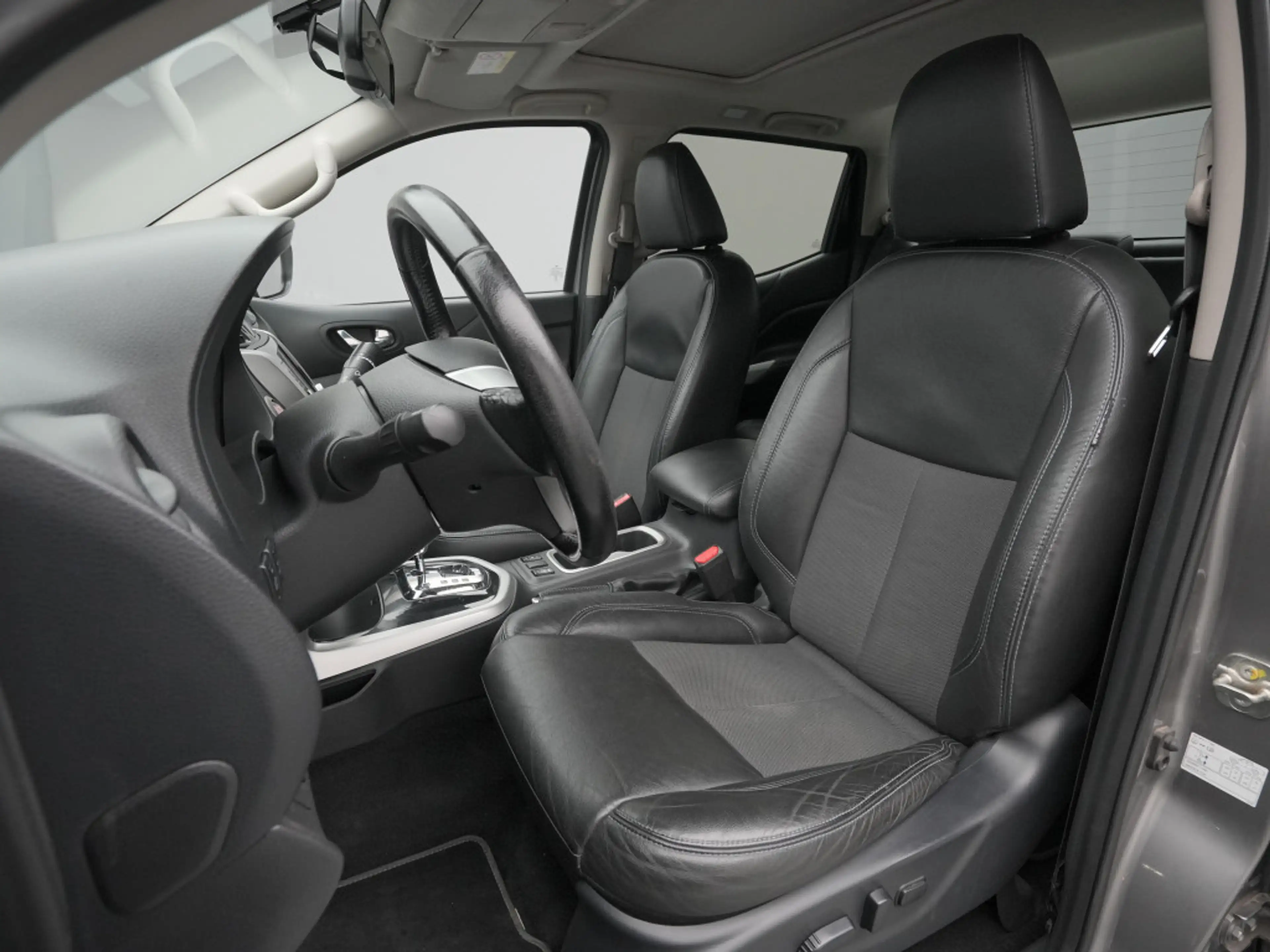 Nissan Navara Doka N-Guard 190PS Aut. 4x4 — photo 11