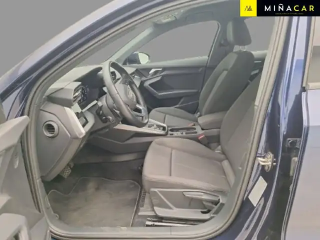 Audi A3 view 4