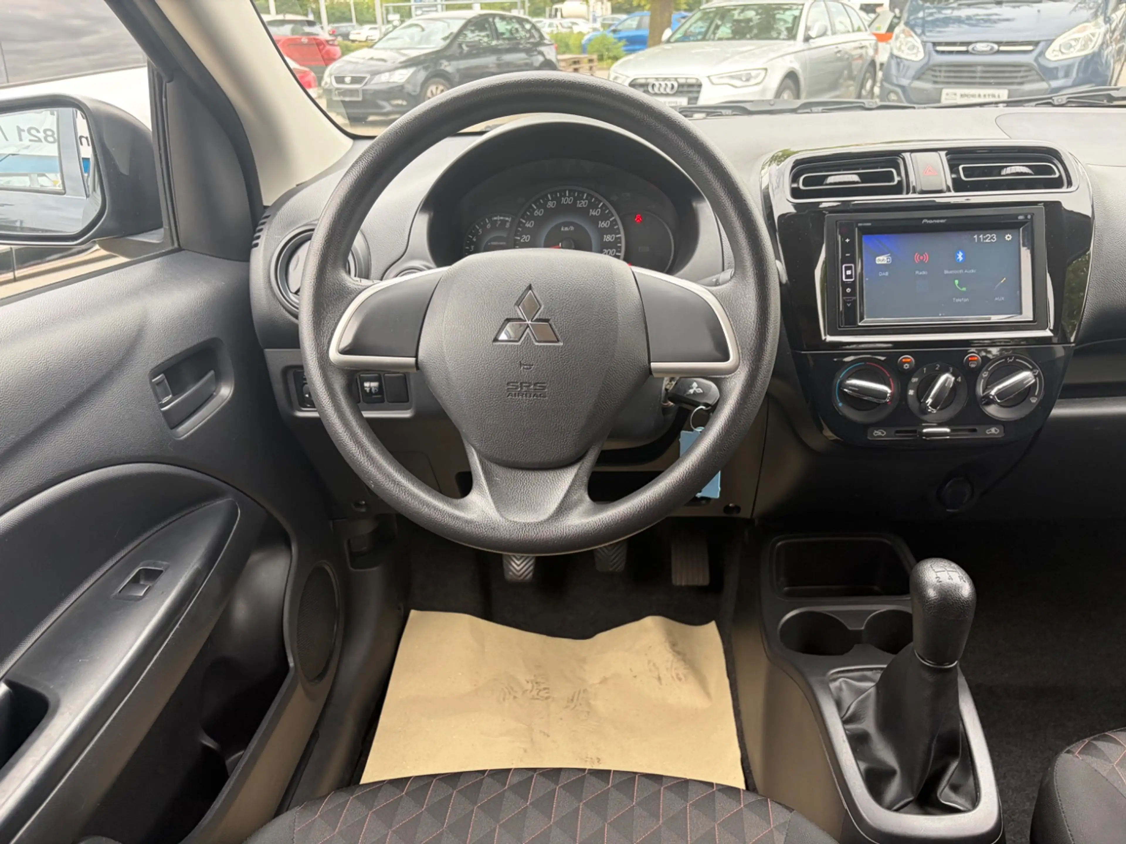 Mitsubishi Space Star 1.2 Select *KLIMAANLAGE*DAB*BLUETOOTH* — photo 4