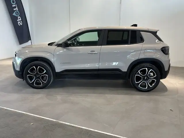Jeep Avenger view 7