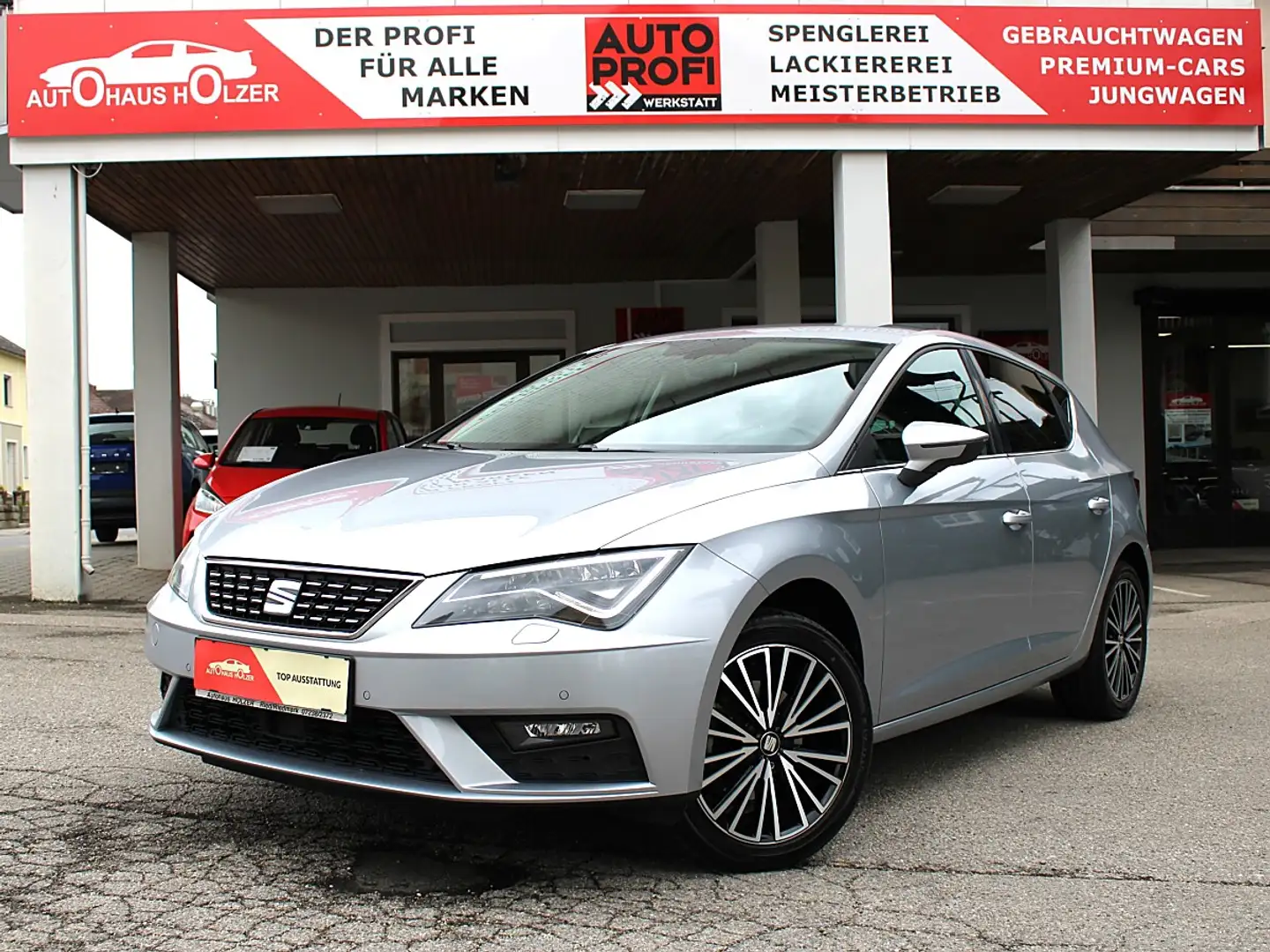 SEAT Leon Xcellence 1,5 TSI *KESSY, LED* Silber - 1