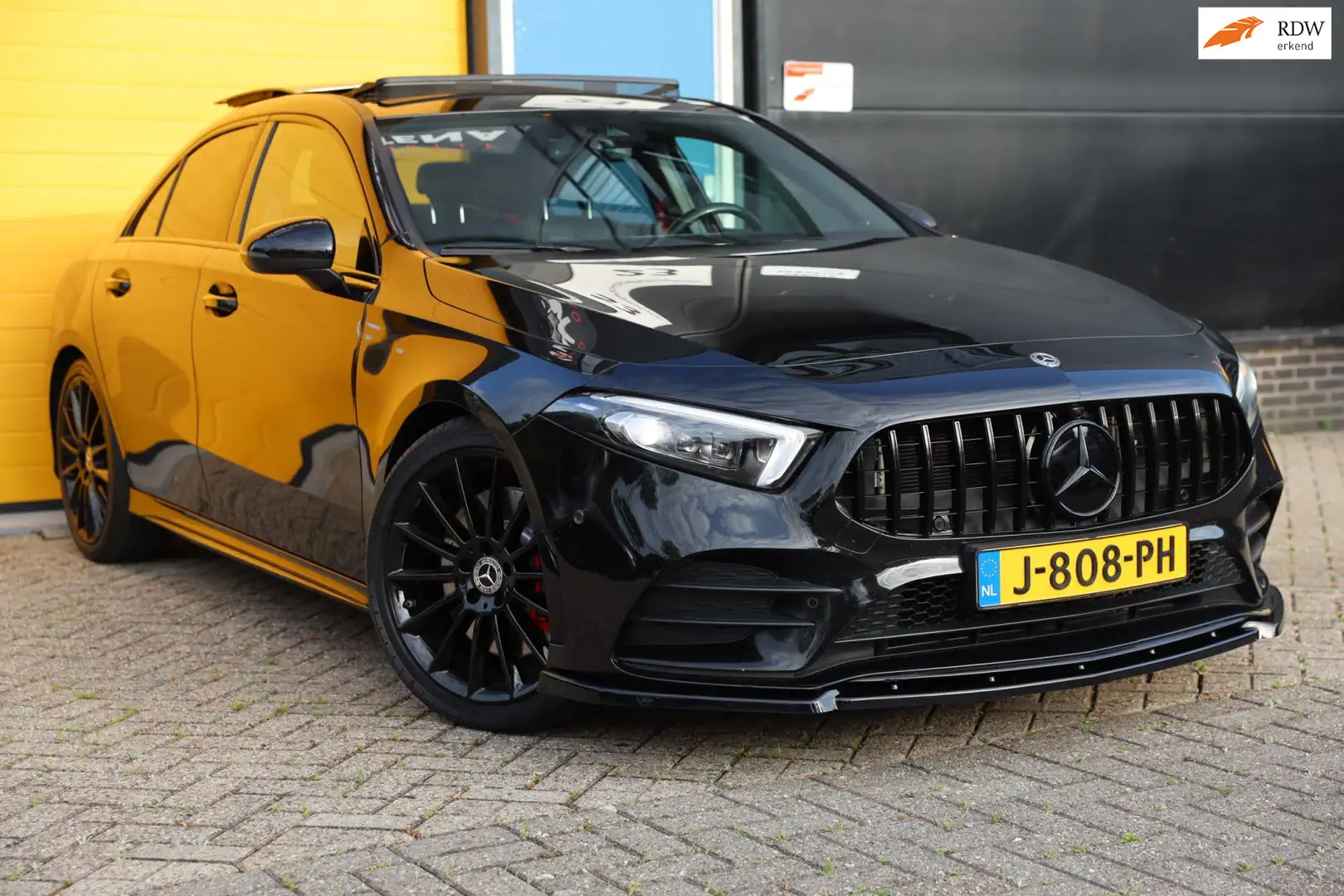 Mercedes-Benz A 250 AMG 45 Look / AUT / 224 Pk / Open Panoramadak / Di Noir - 1