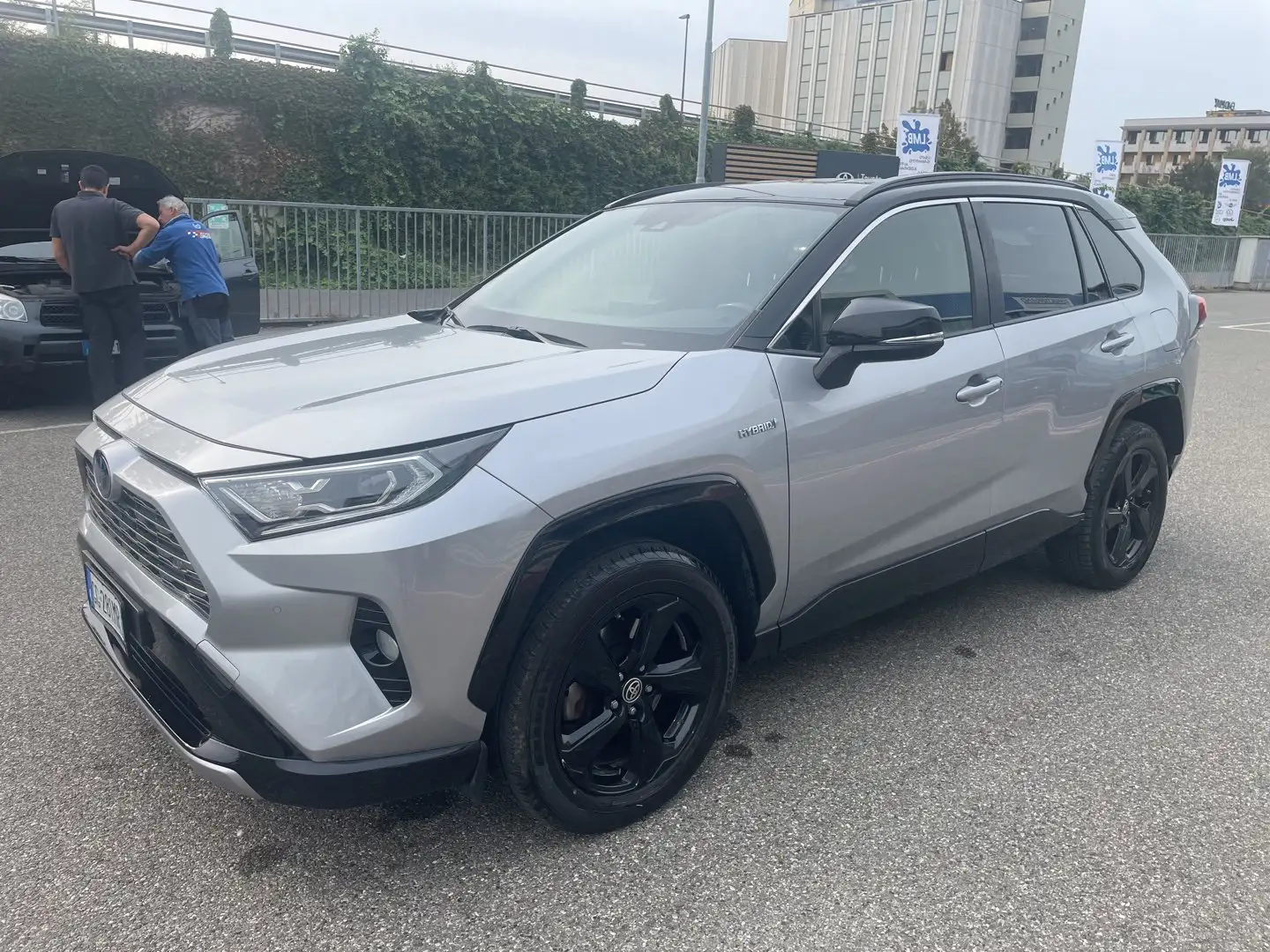 Toyota RAV 4 RAV4 2.5 HV (218CV) E-CVT 2WD Style Silber - 1