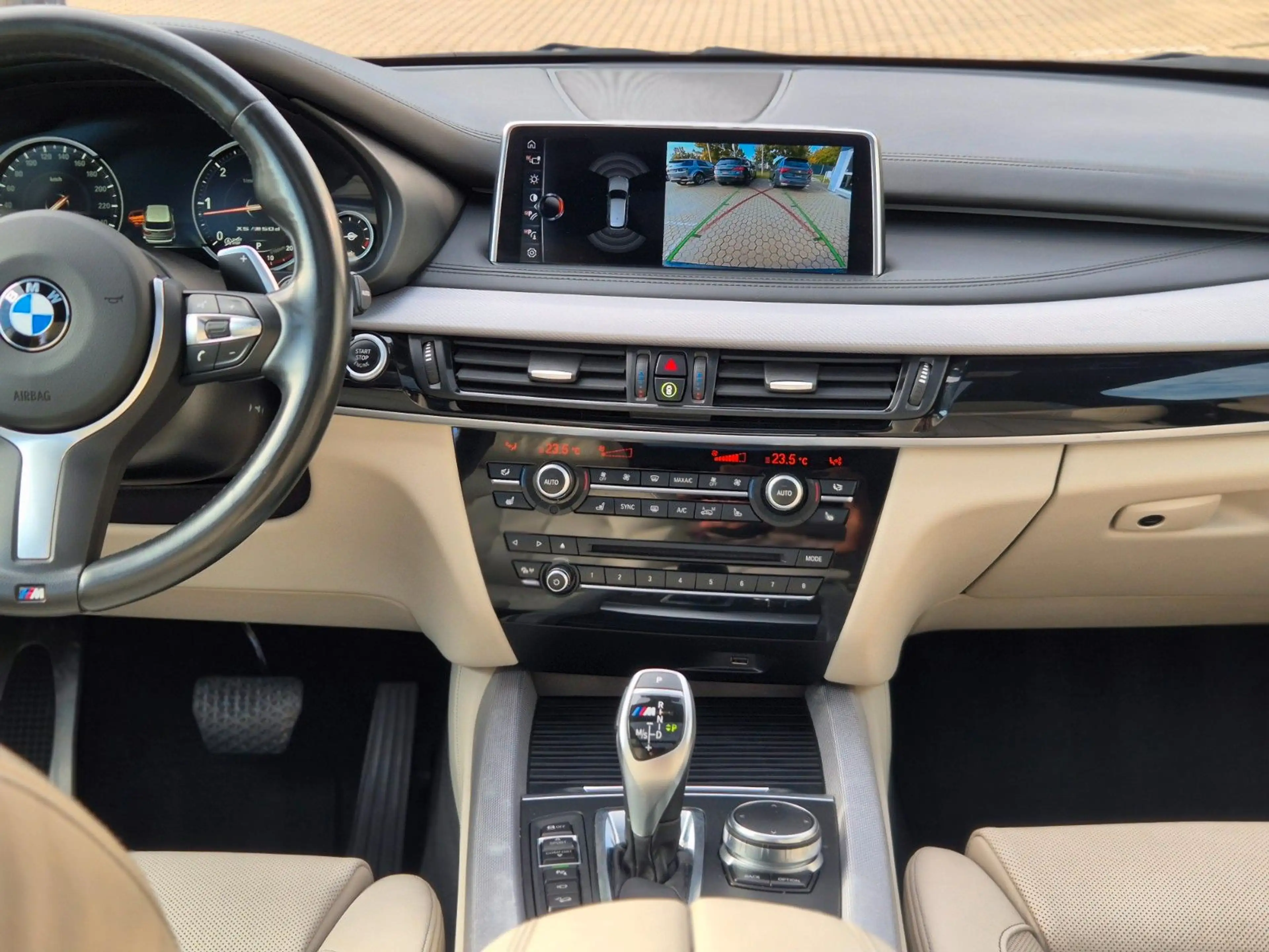 BMW X5 M50d Pano 360° 4 Zonen ACC Adaptives Fahrwerk — photo 15