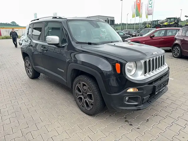 Jeep Renegade view 3