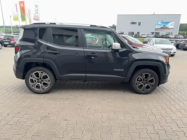 Jeep Renegade view 5