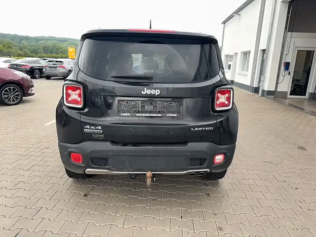 Jeep Renegade view 8