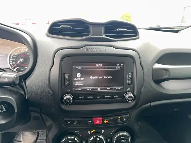 Jeep Renegade view 14